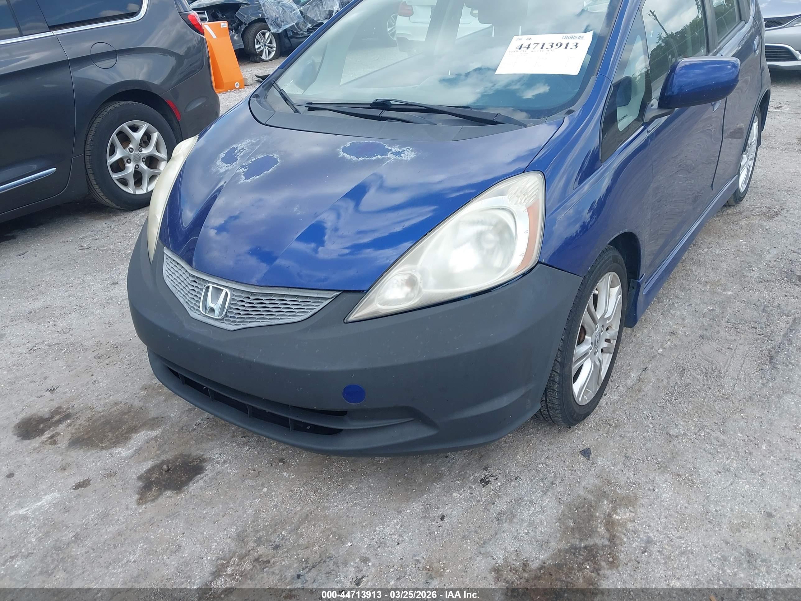 HONDA FIT image 6