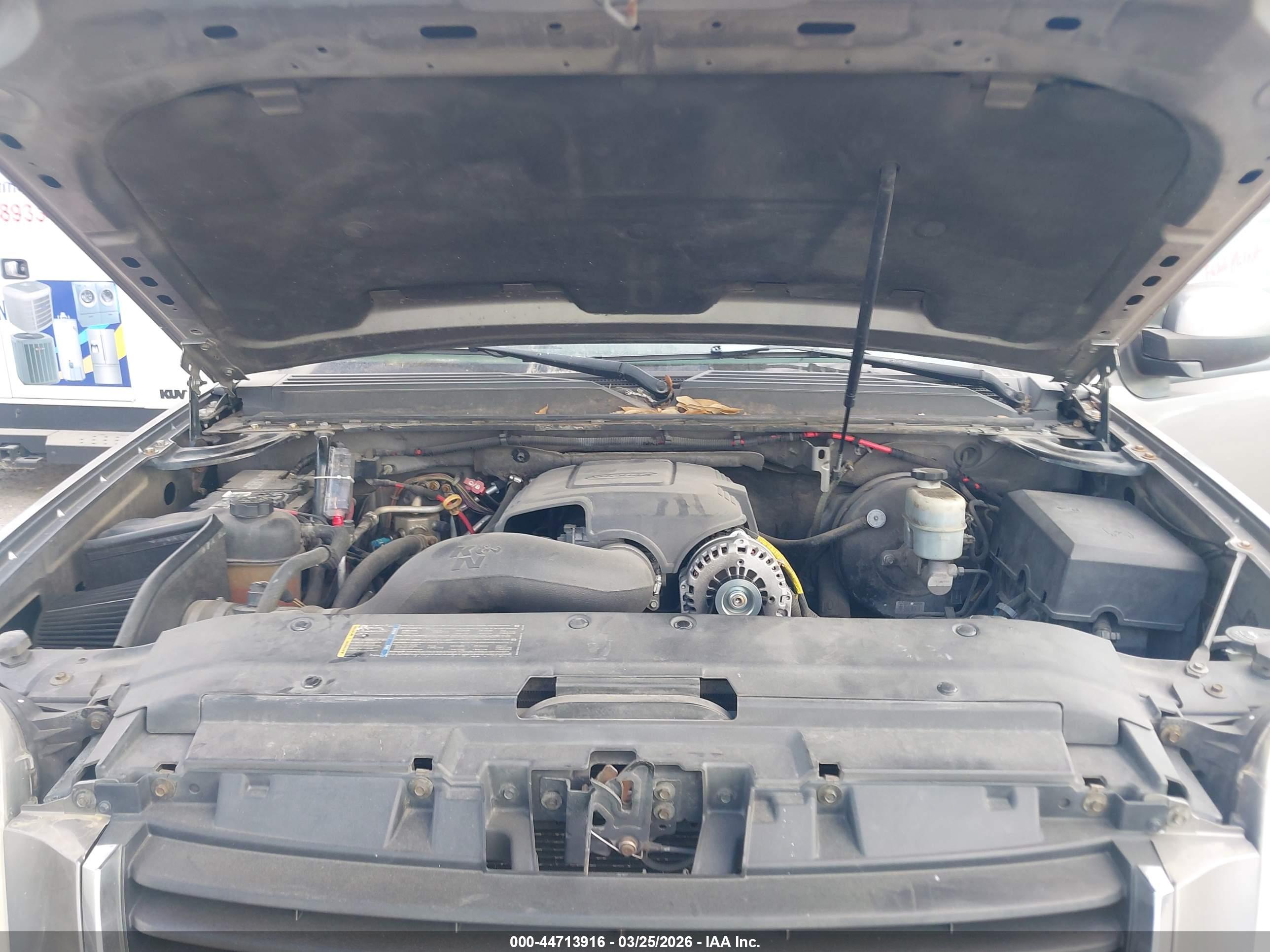GMC YUKON image 10