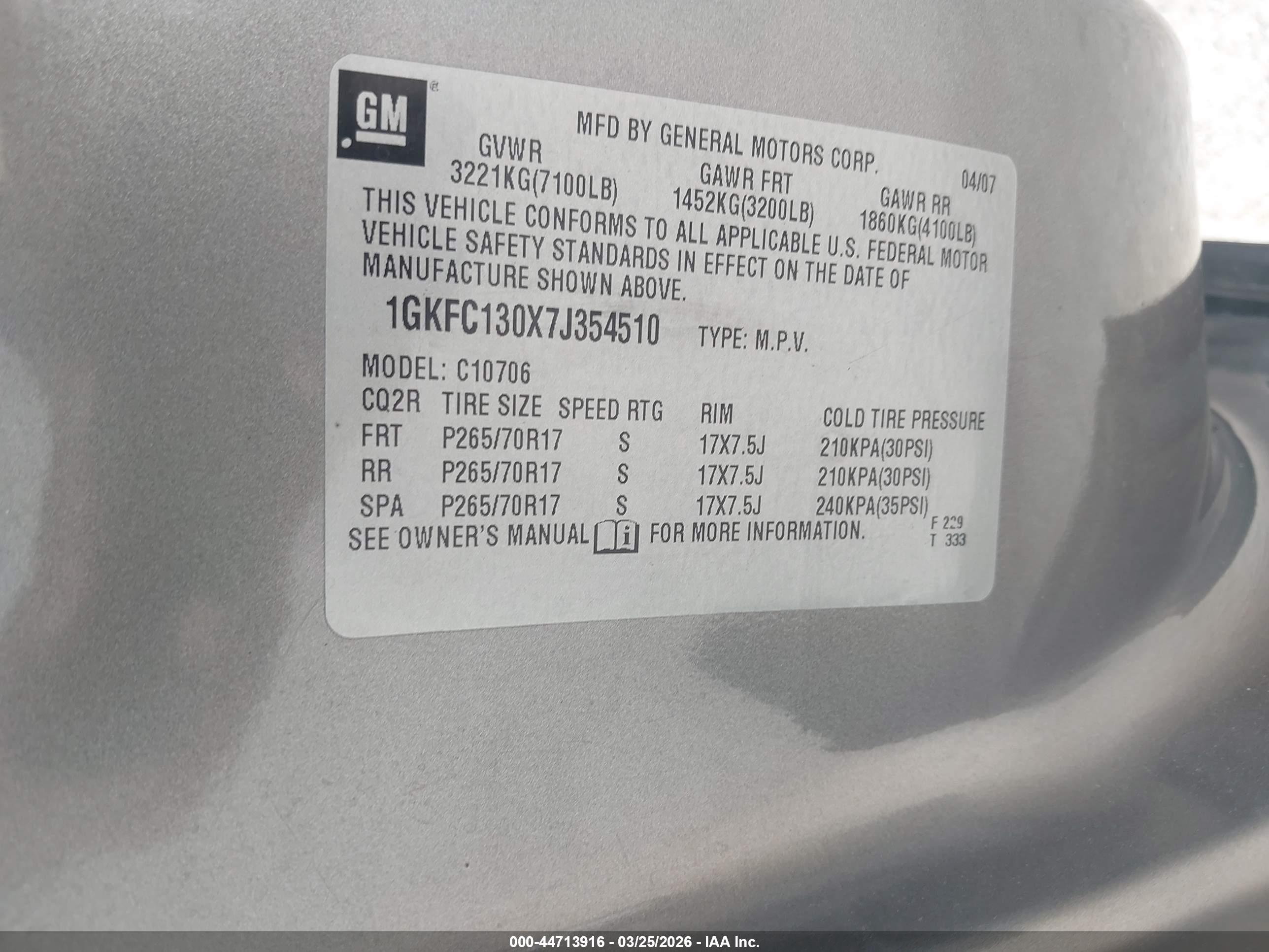 GMC YUKON image 9