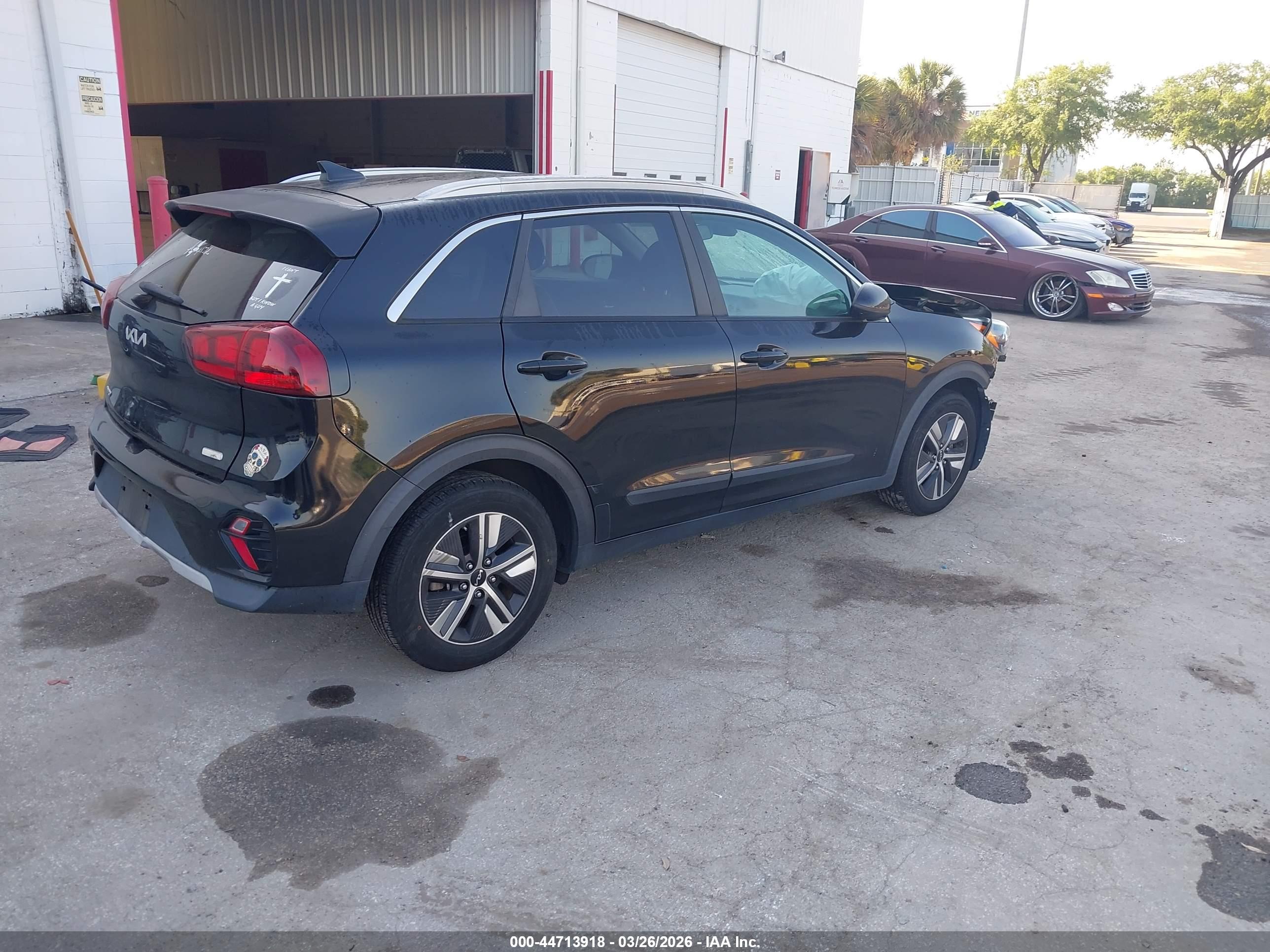KIA NIRO image 4