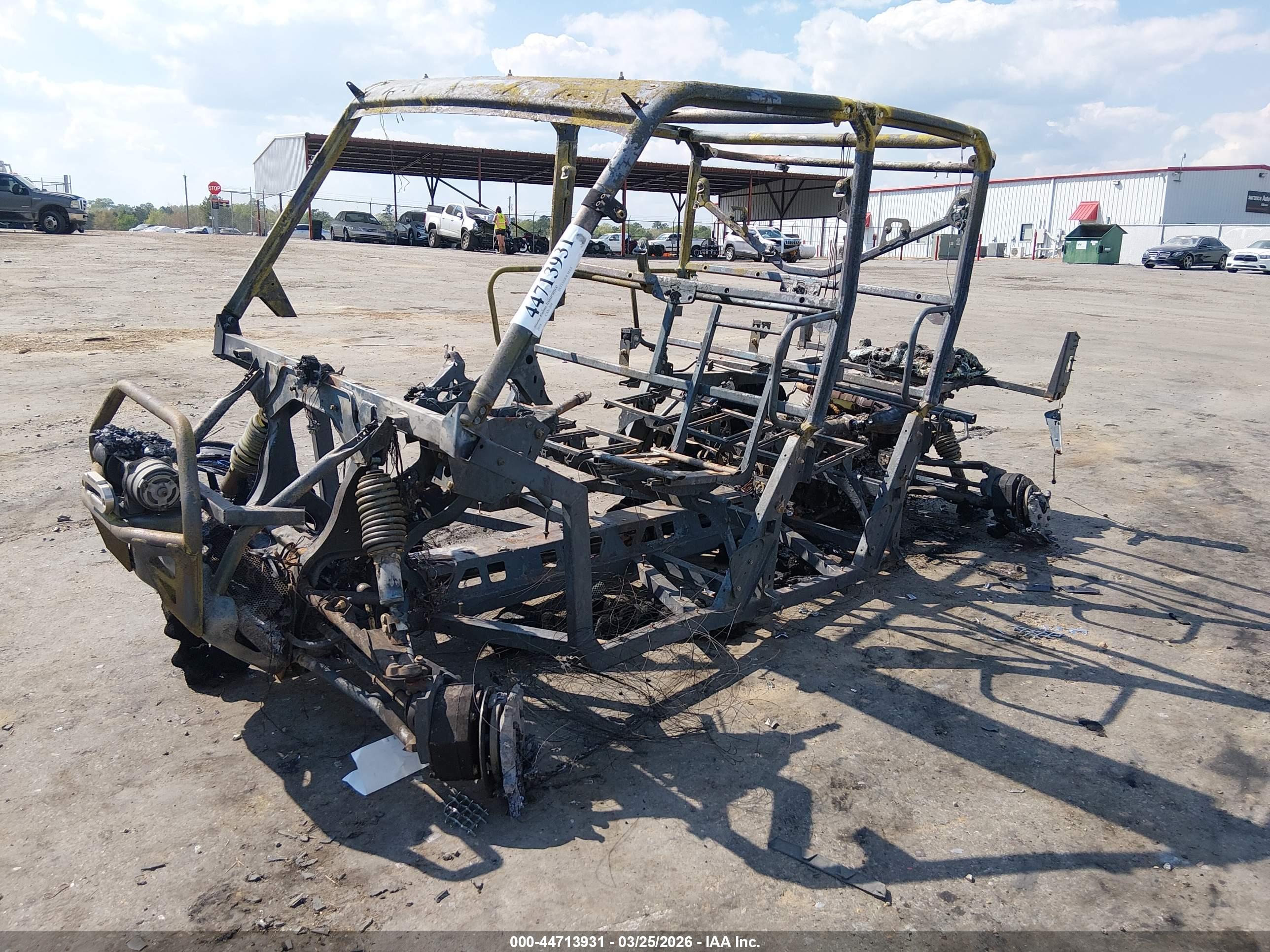 CAN-AM DEFENDER image 2