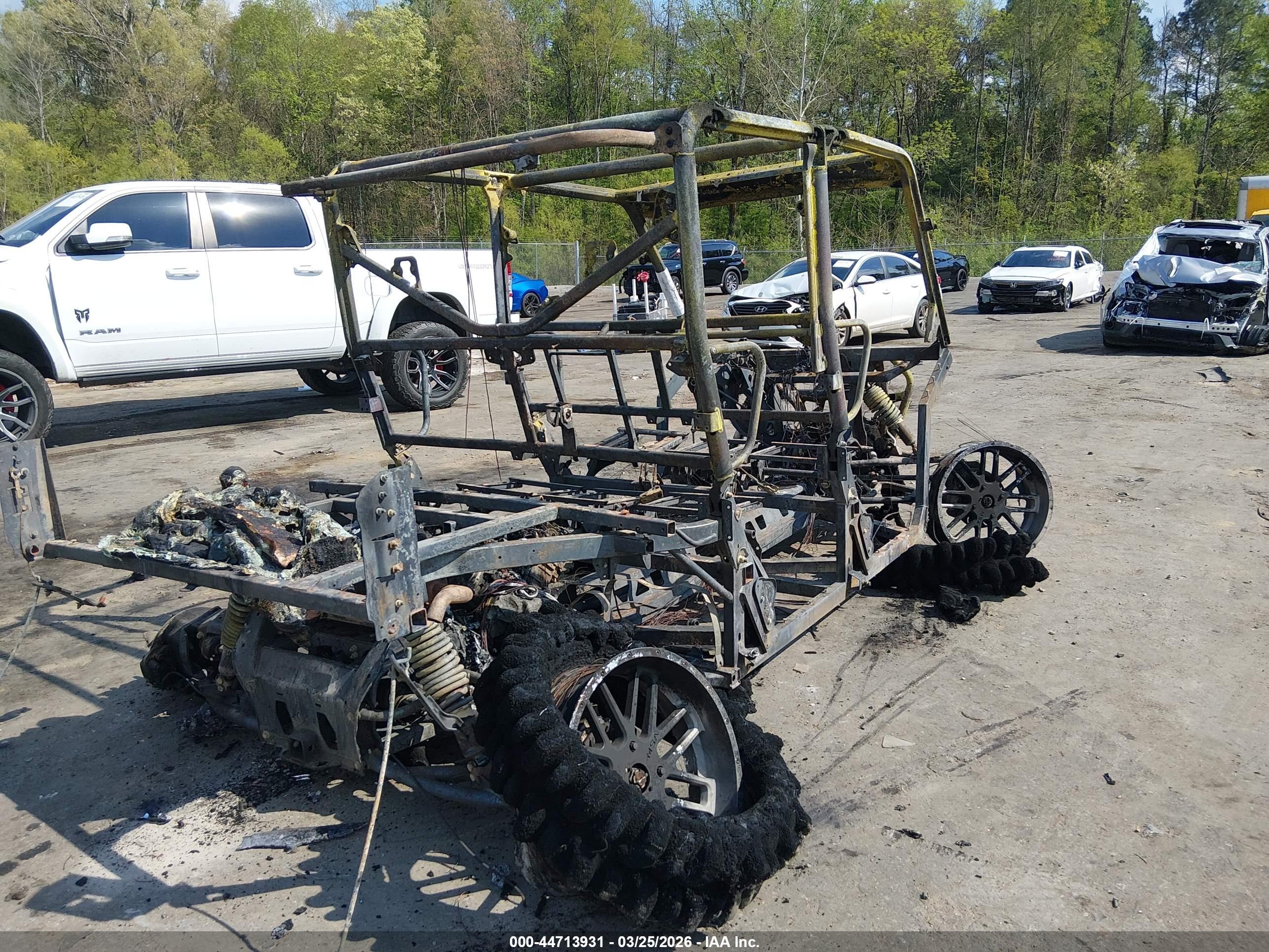 CAN-AM DEFENDER image 4