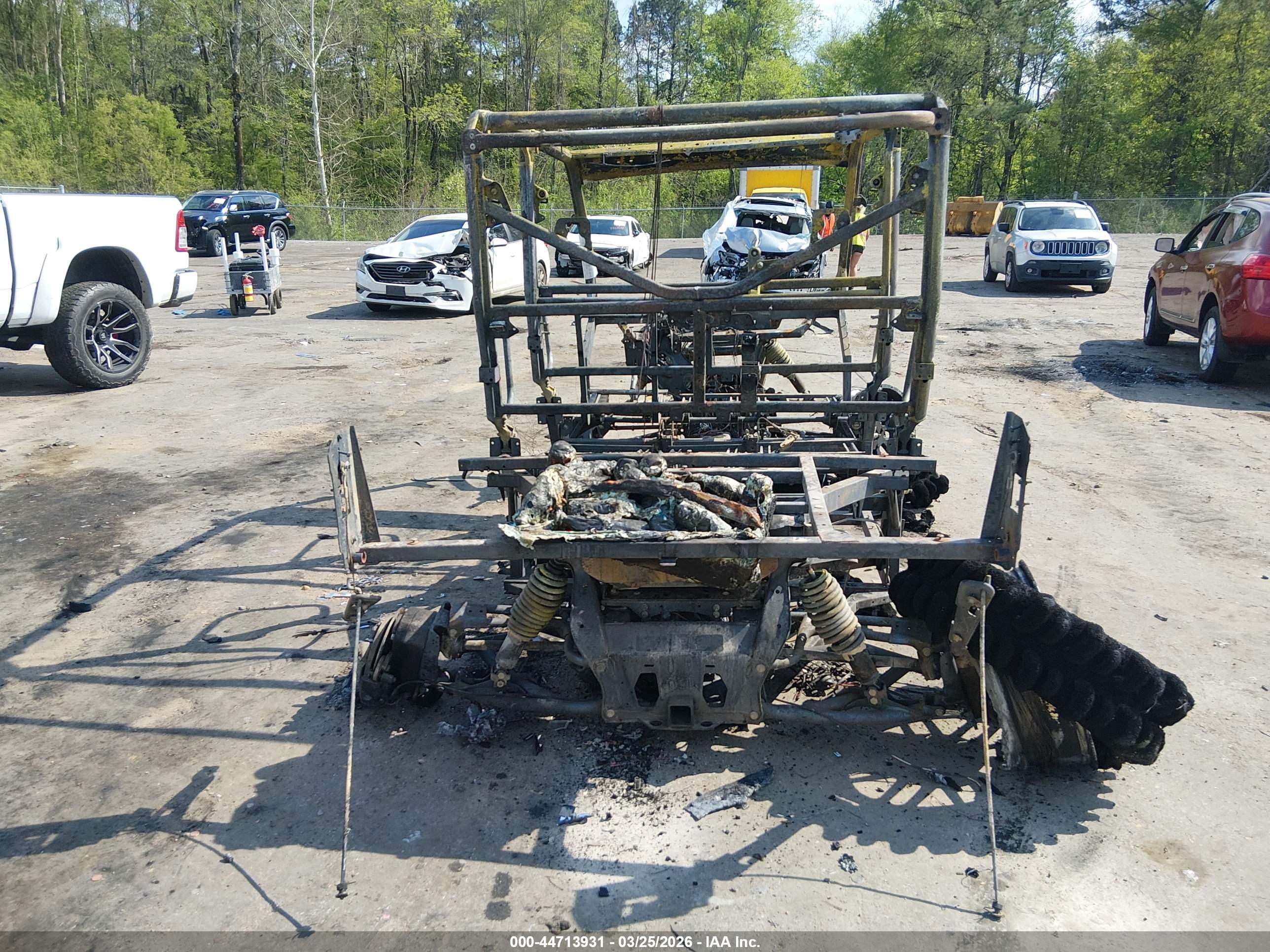 CAN-AM DEFENDER image 6