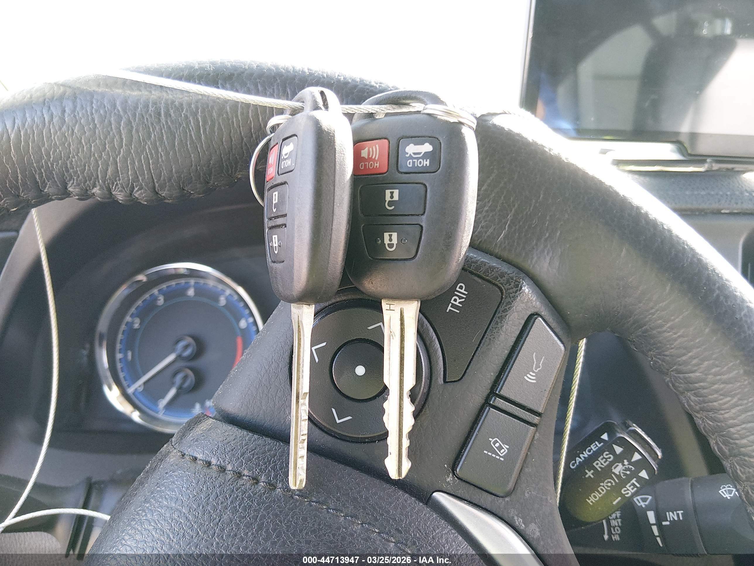TOYOTA COROLLA image 11