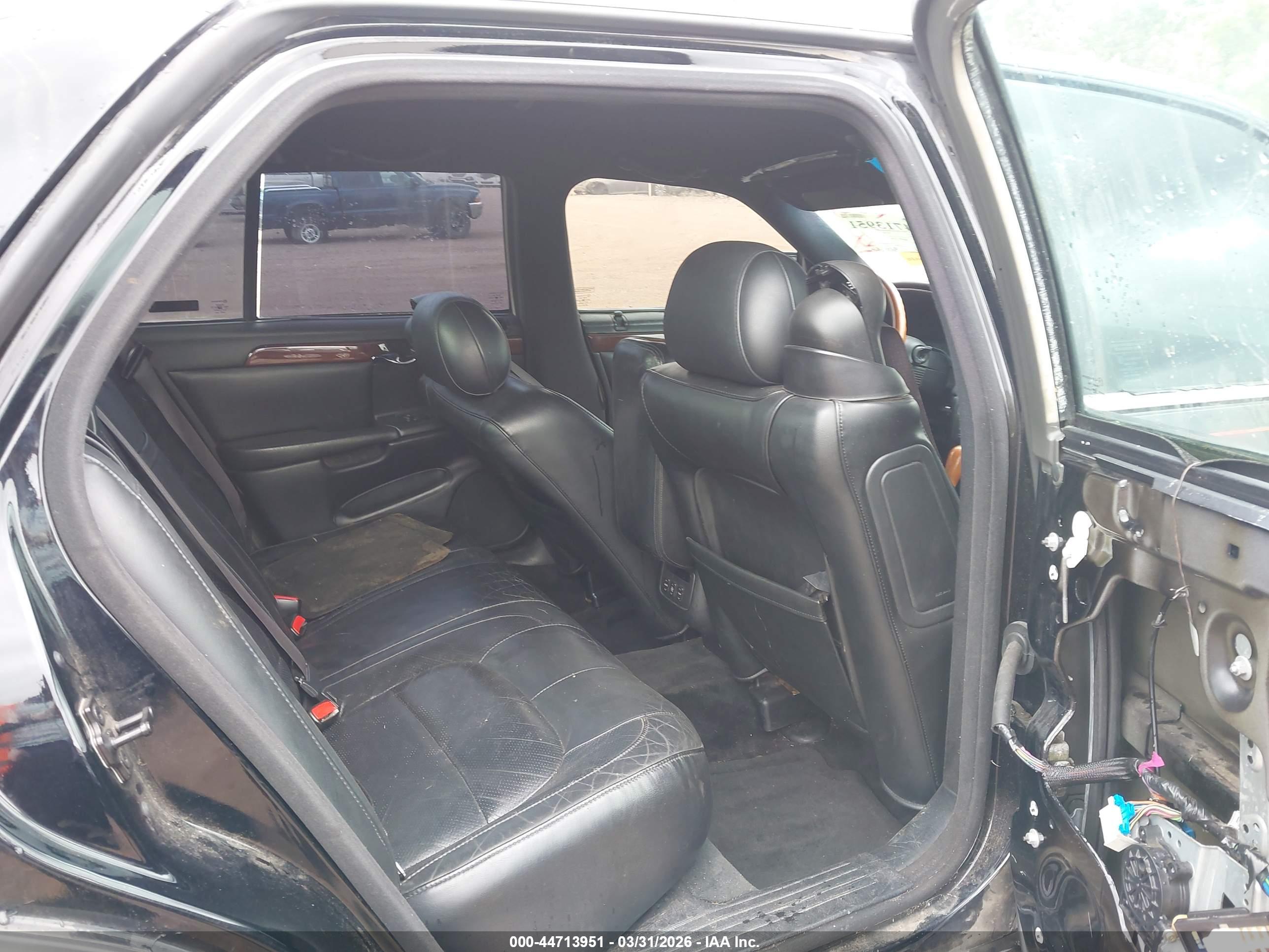 CADILLAC DEVILLE image 8