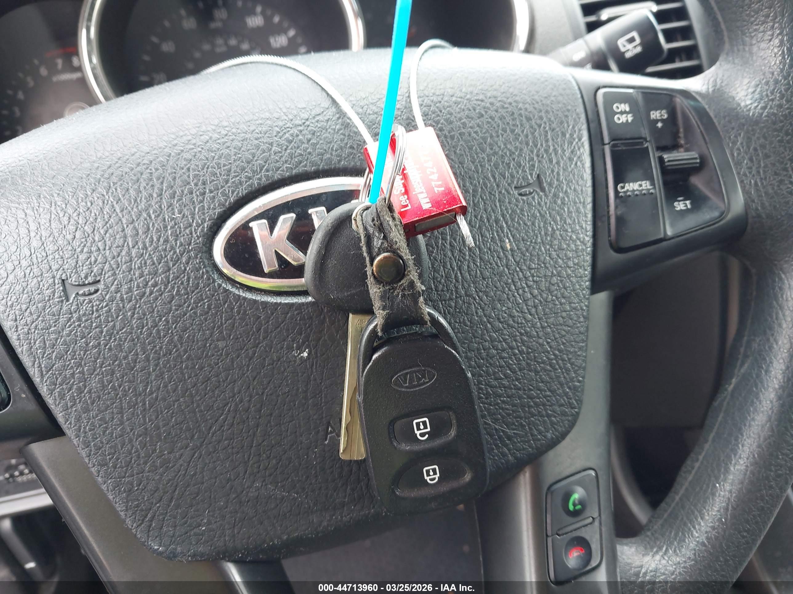 KIA SORENTO image 11