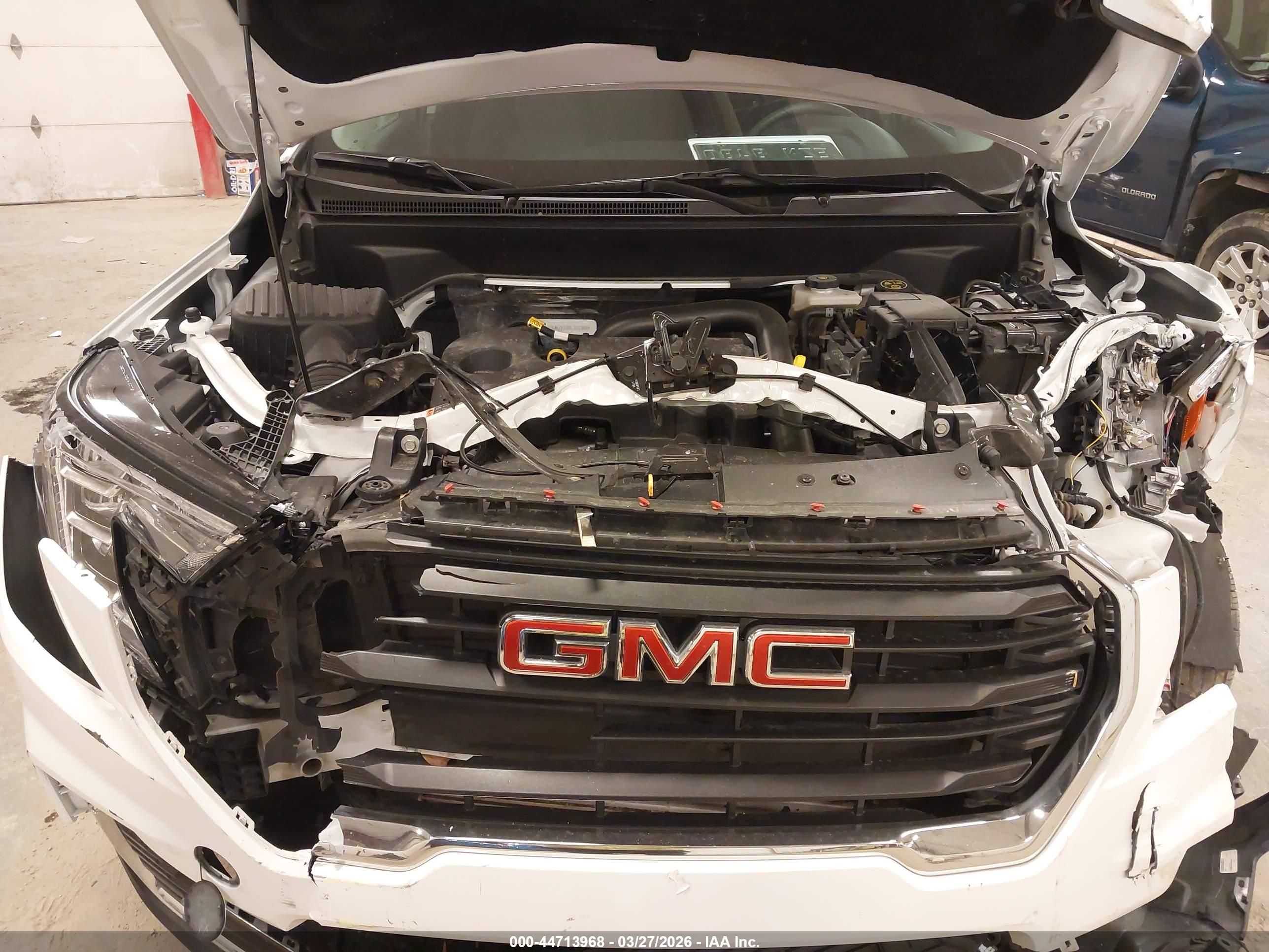 GMC TERRAIN image 10