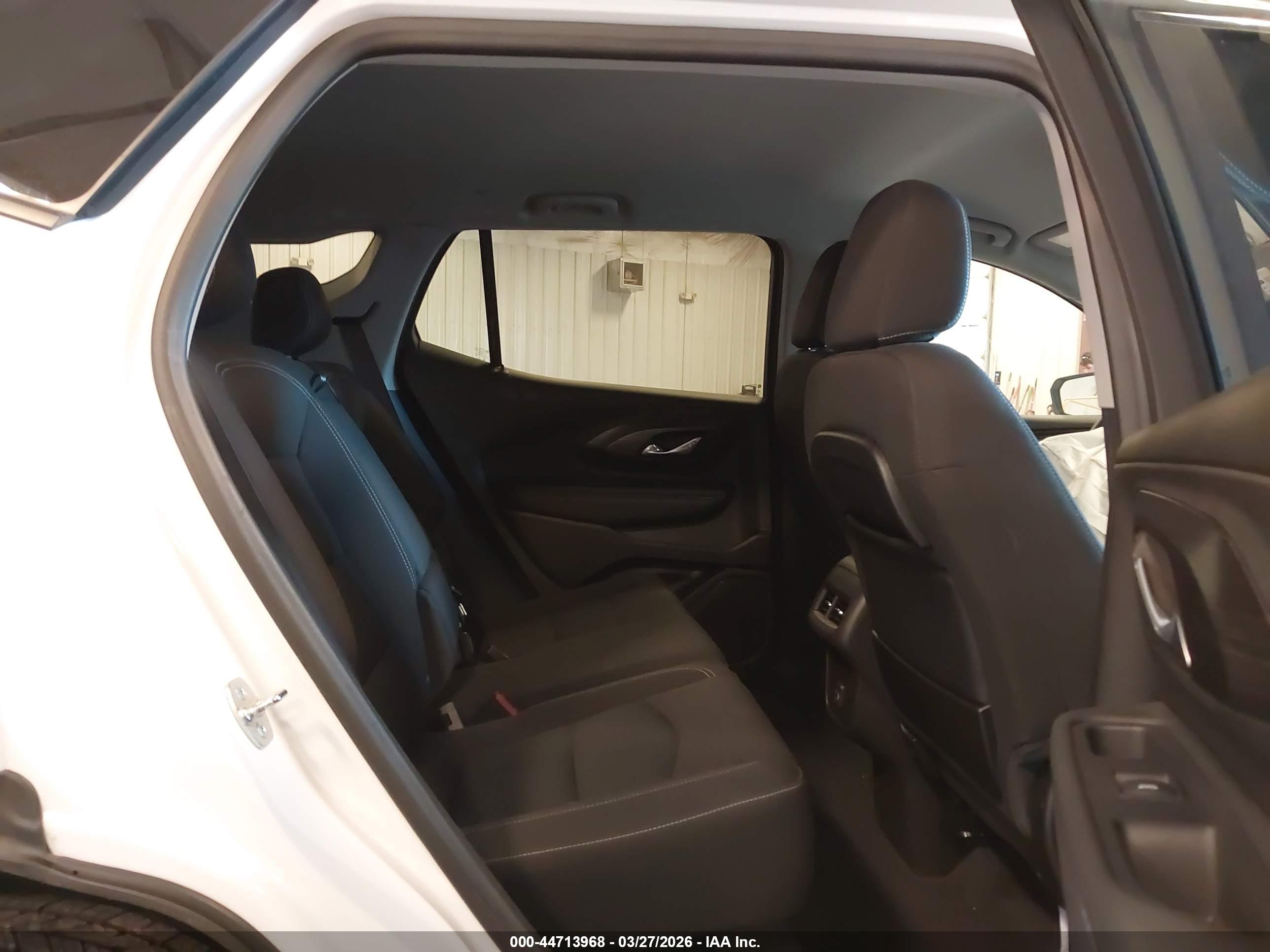 GMC TERRAIN image 8