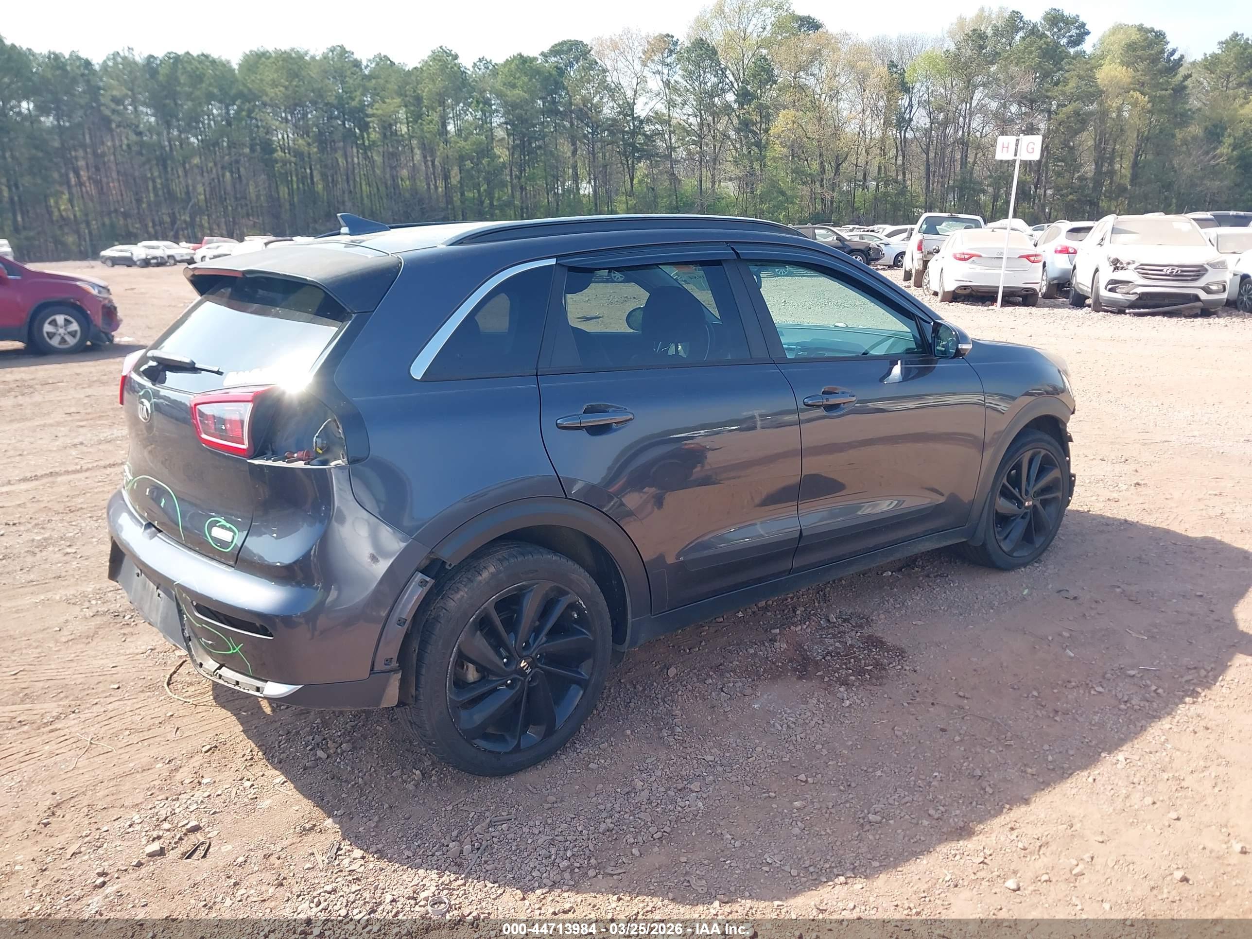 KIA NIRO image 4