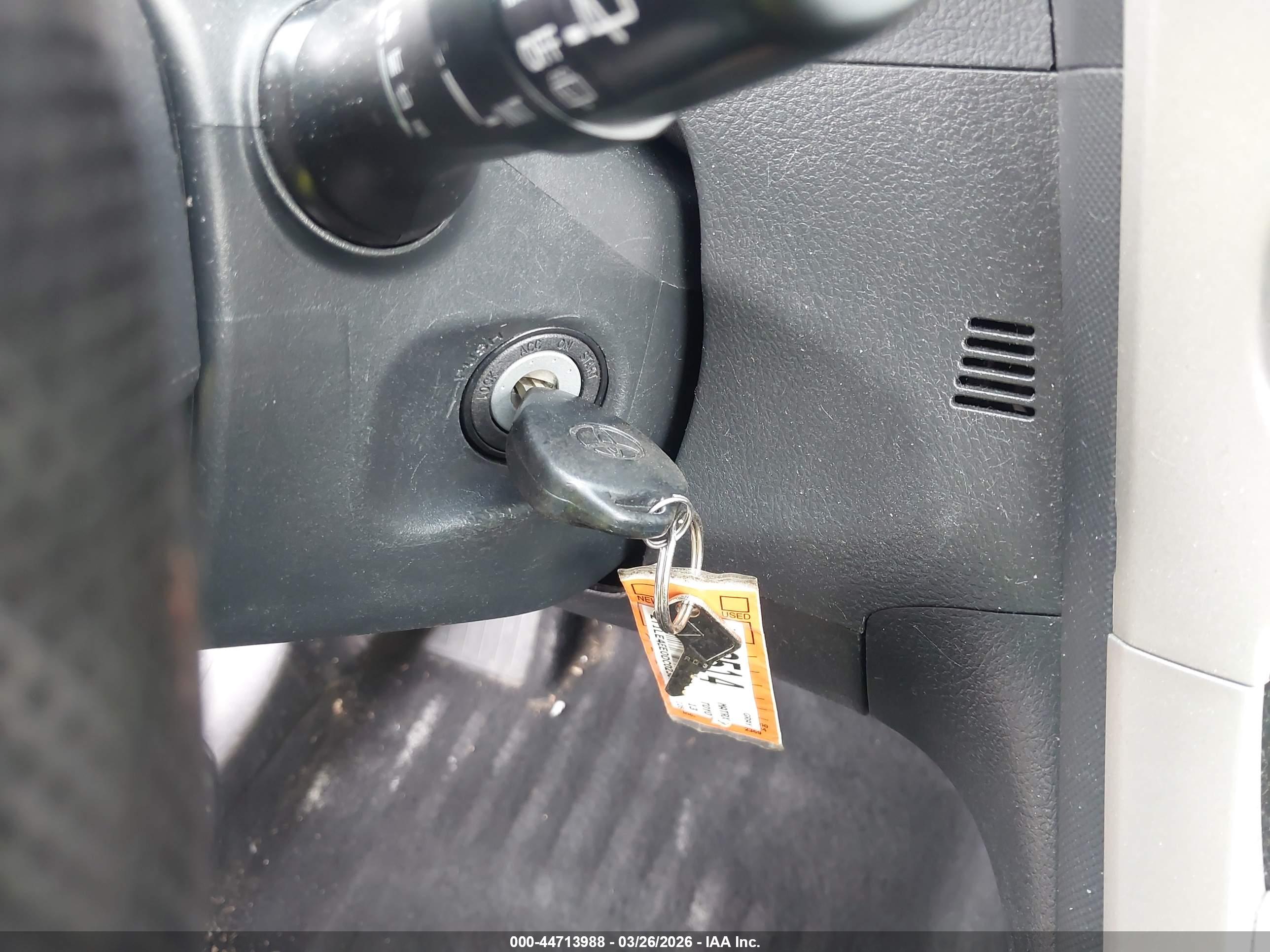 TOYOTA MATRIX image 11