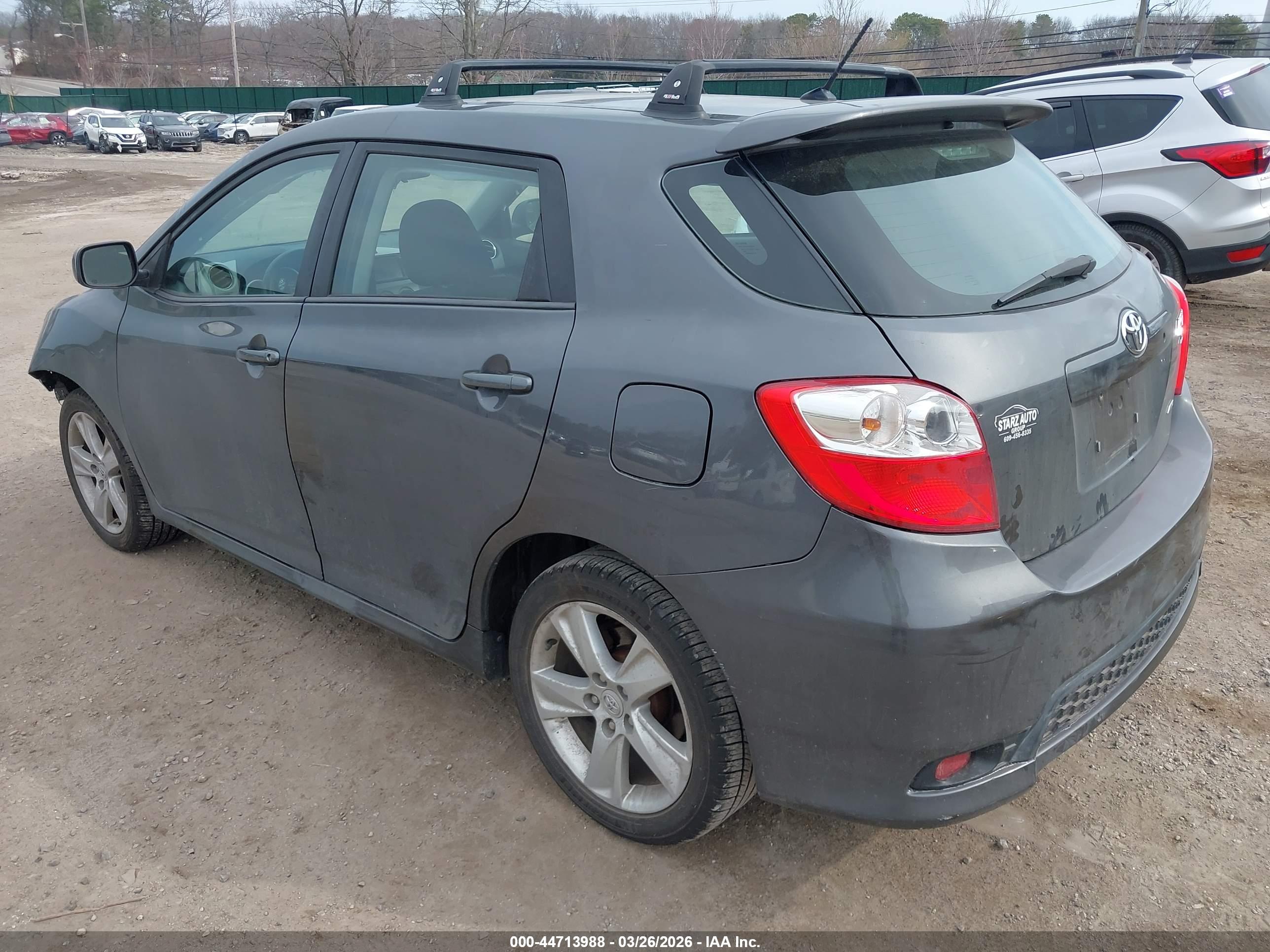 TOYOTA MATRIX image 3