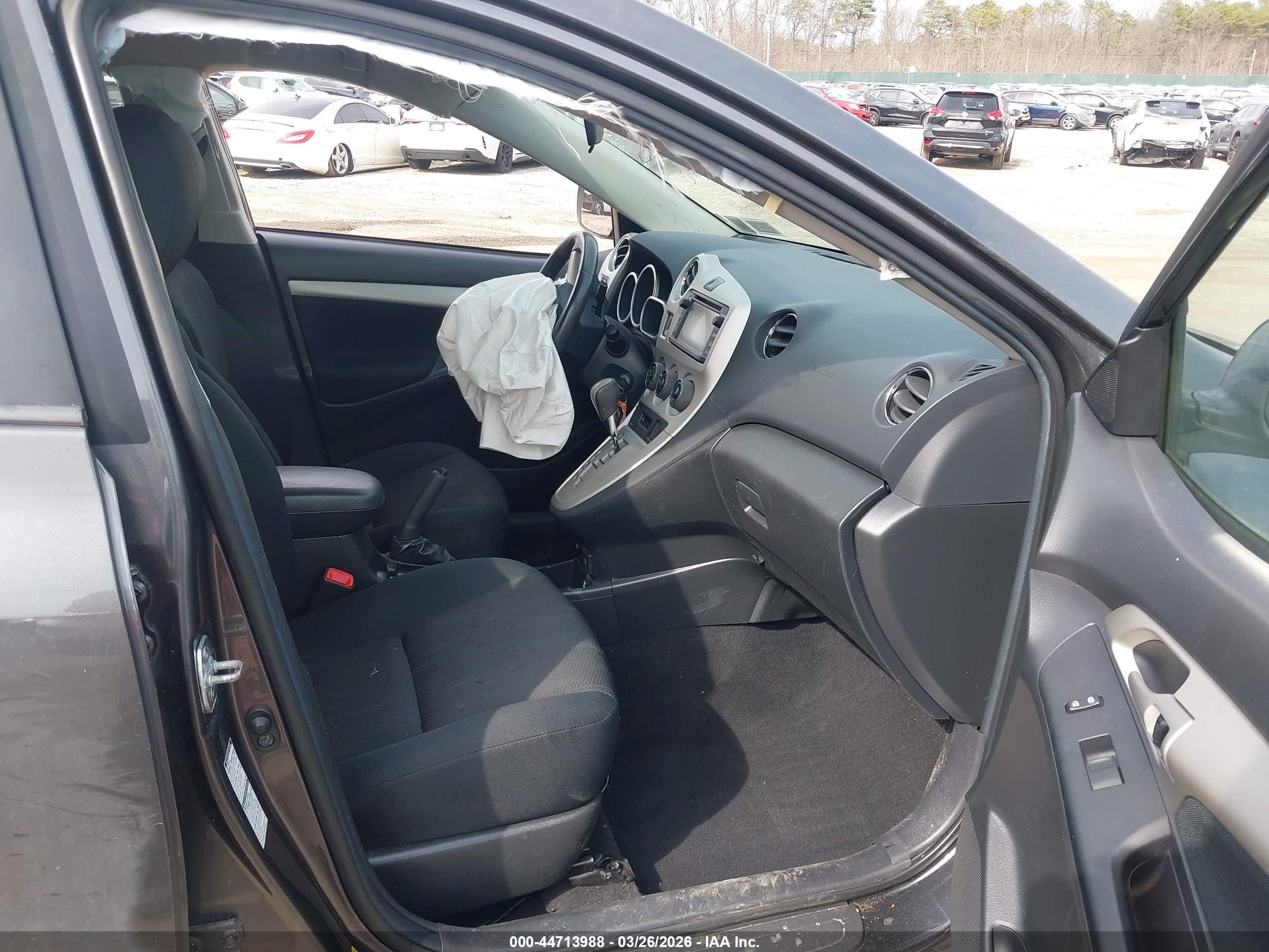 TOYOTA MATRIX image 5