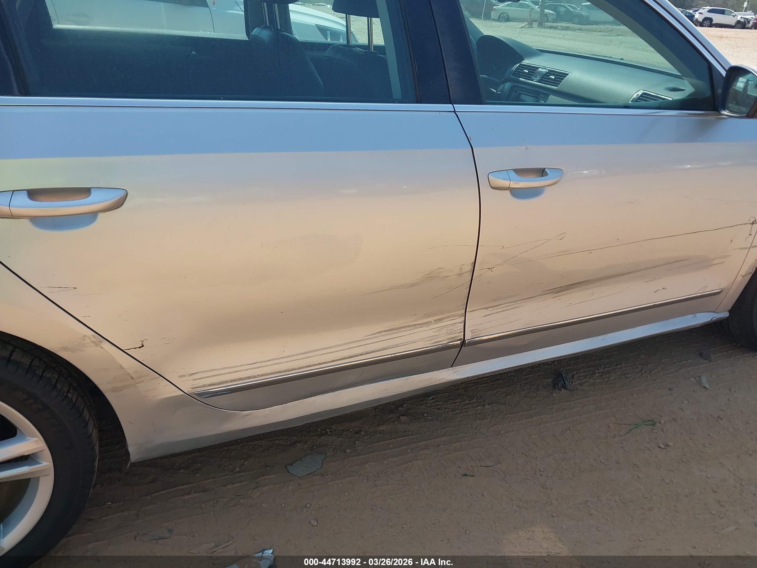 VOLKSWAGEN PASSAT image 6