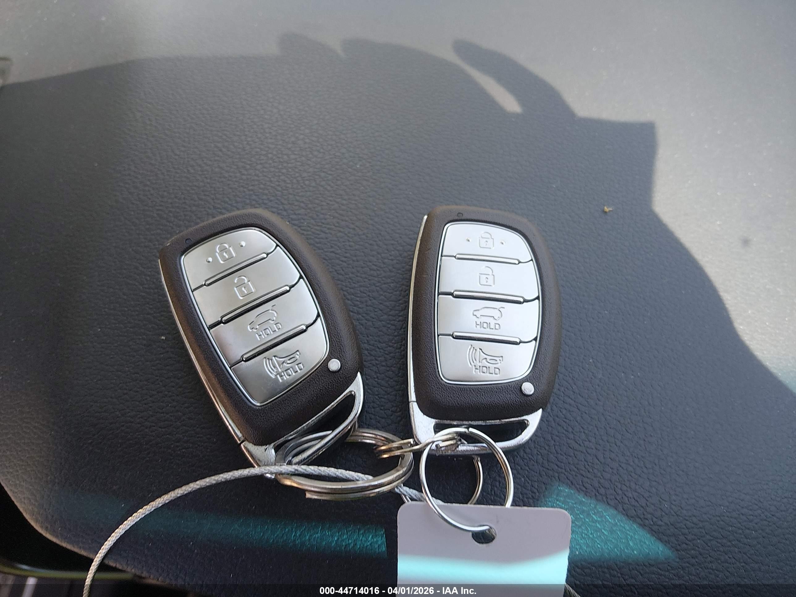 HYUNDAI TUCSON image 11