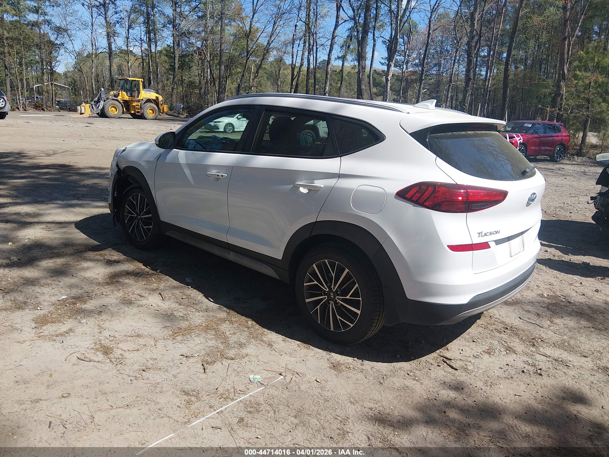 HYUNDAI TUCSON image 3