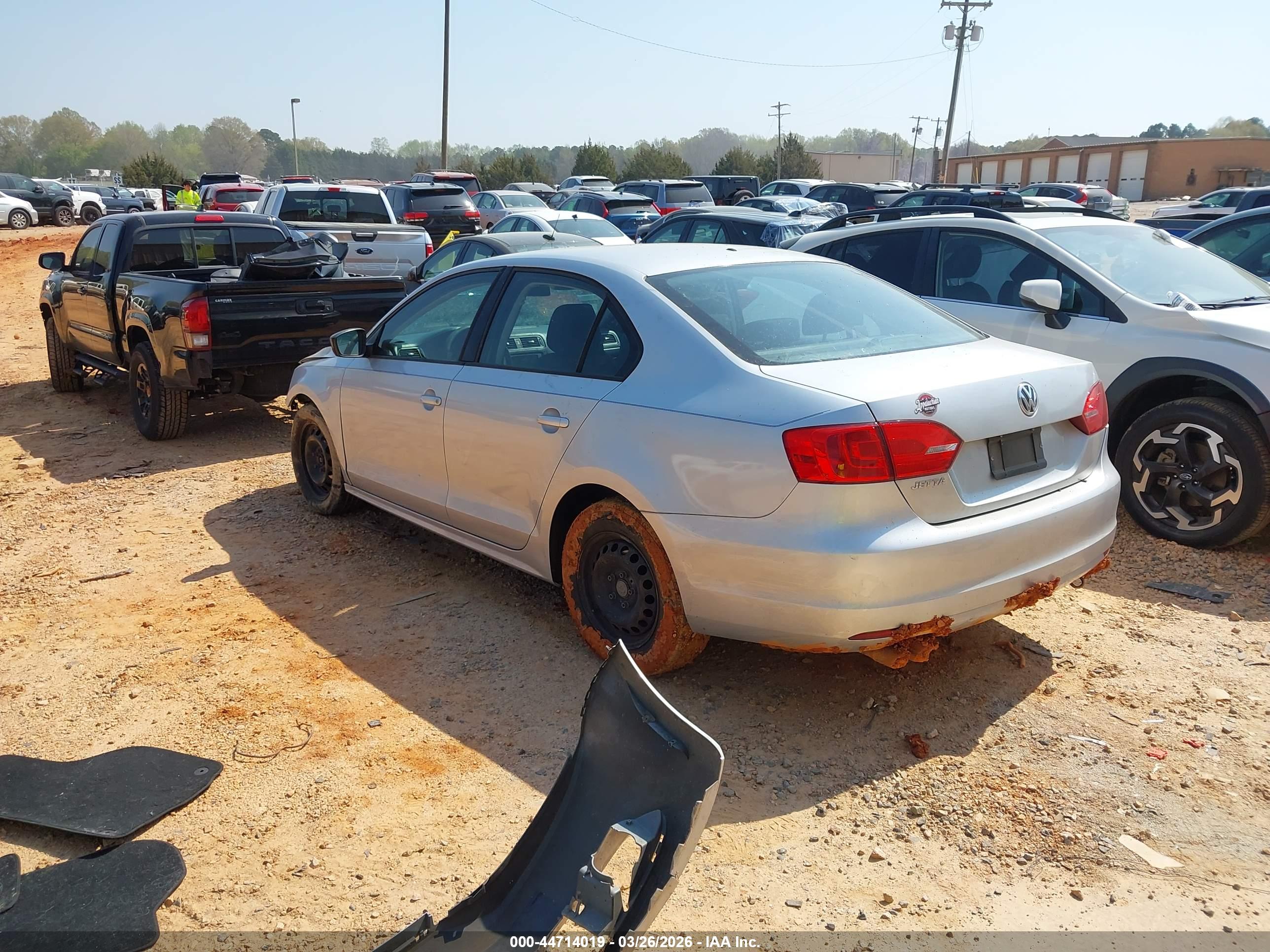 VOLKSWAGEN JETTA image 3