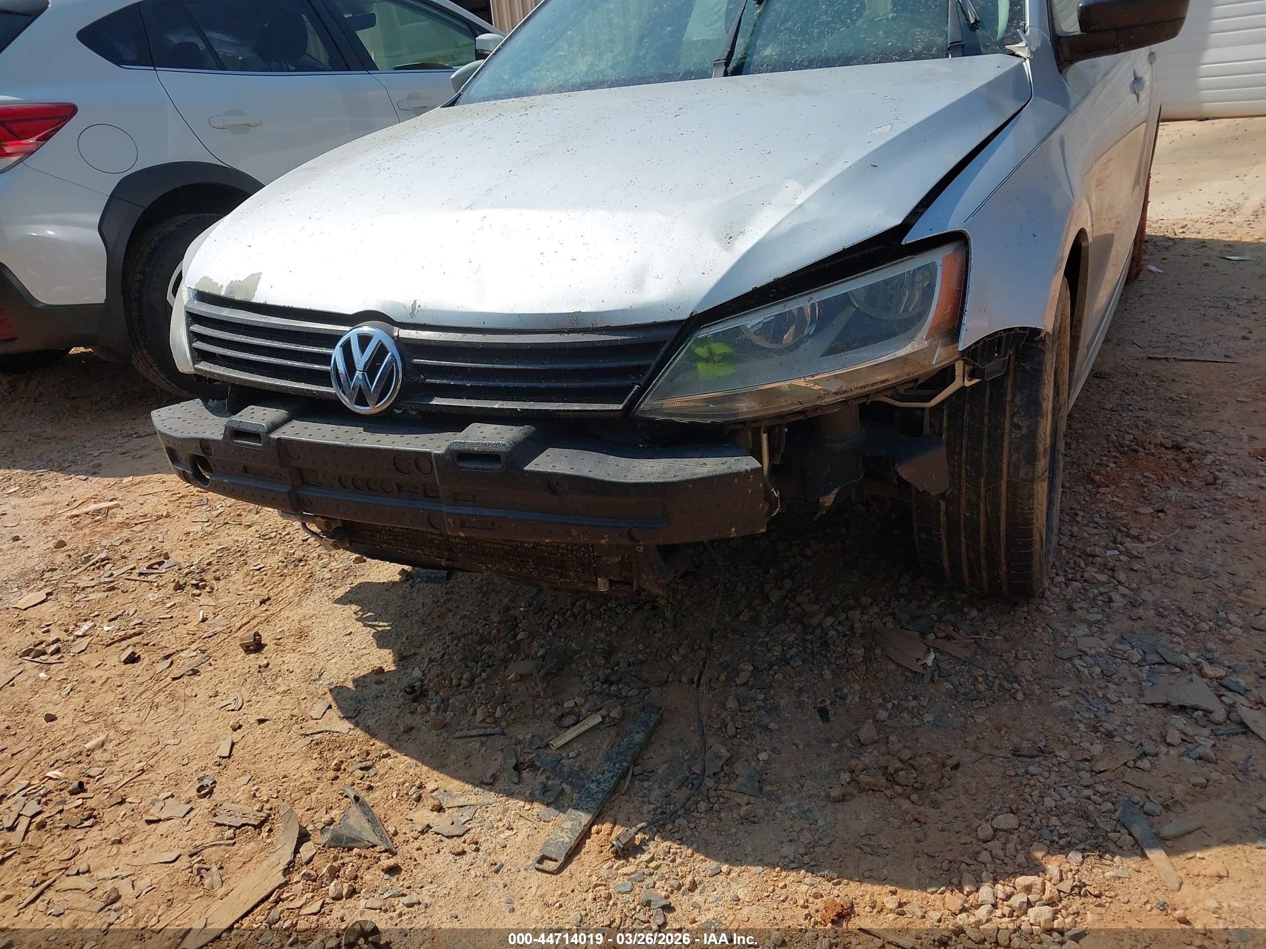 VOLKSWAGEN JETTA image 6