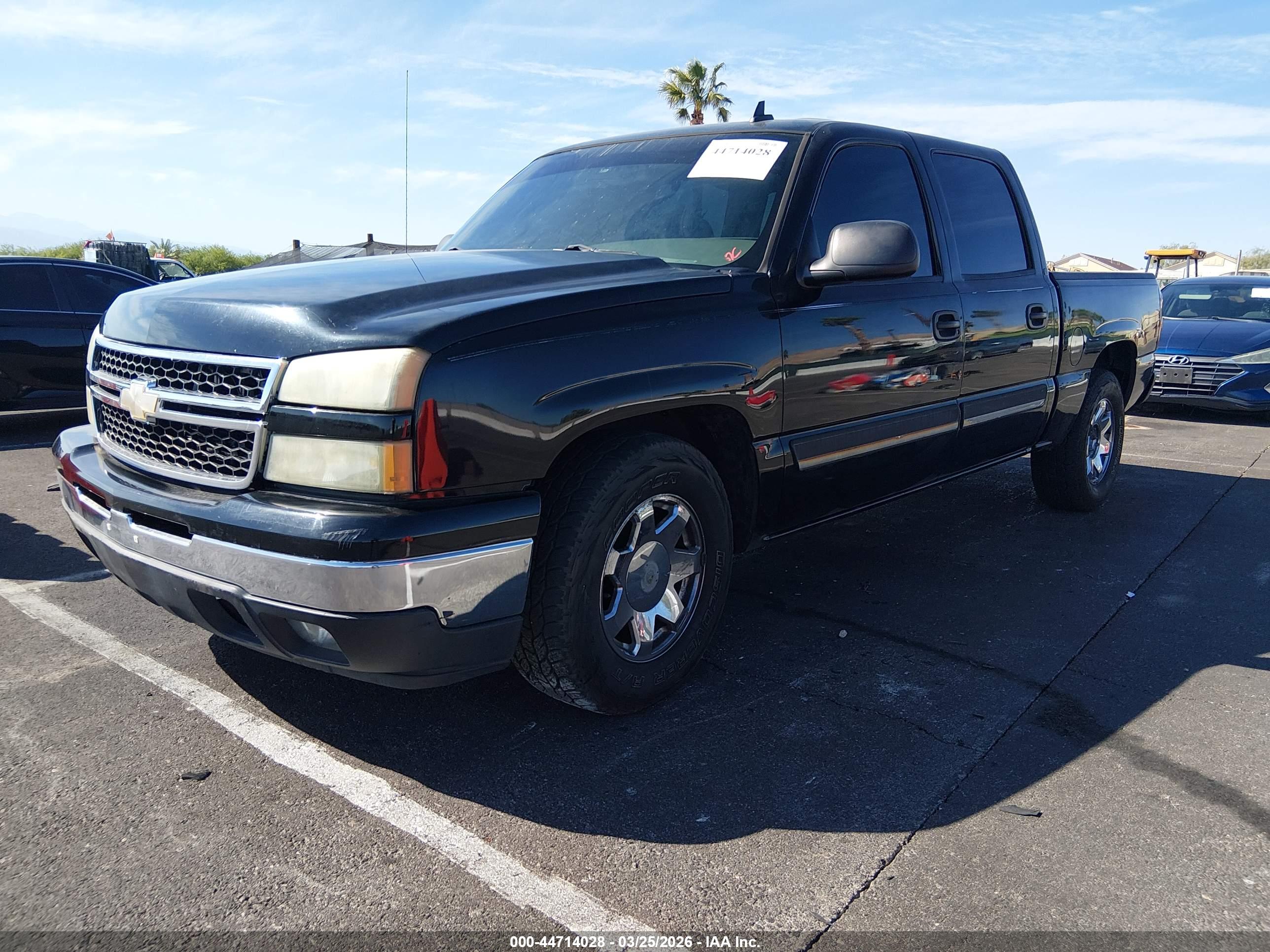 CHEVROLET SILVERADO image 2