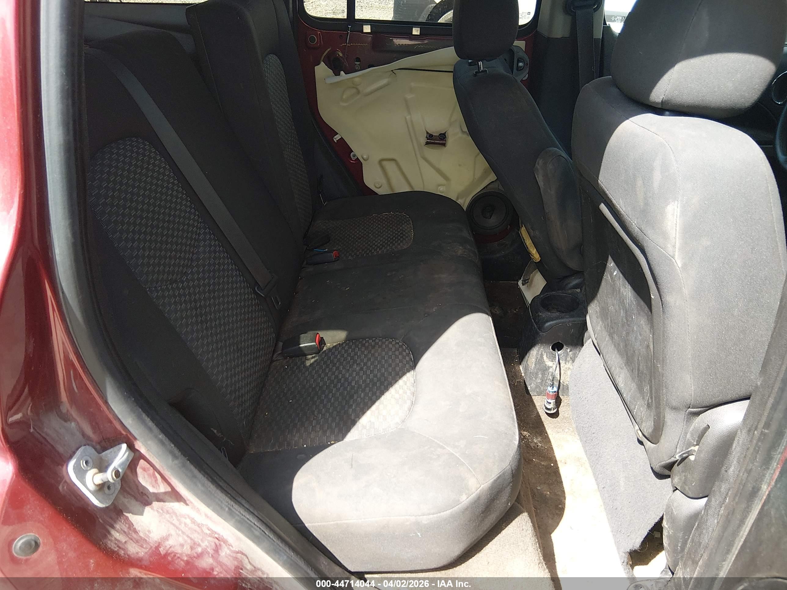 CHEVROLET HHR image 8