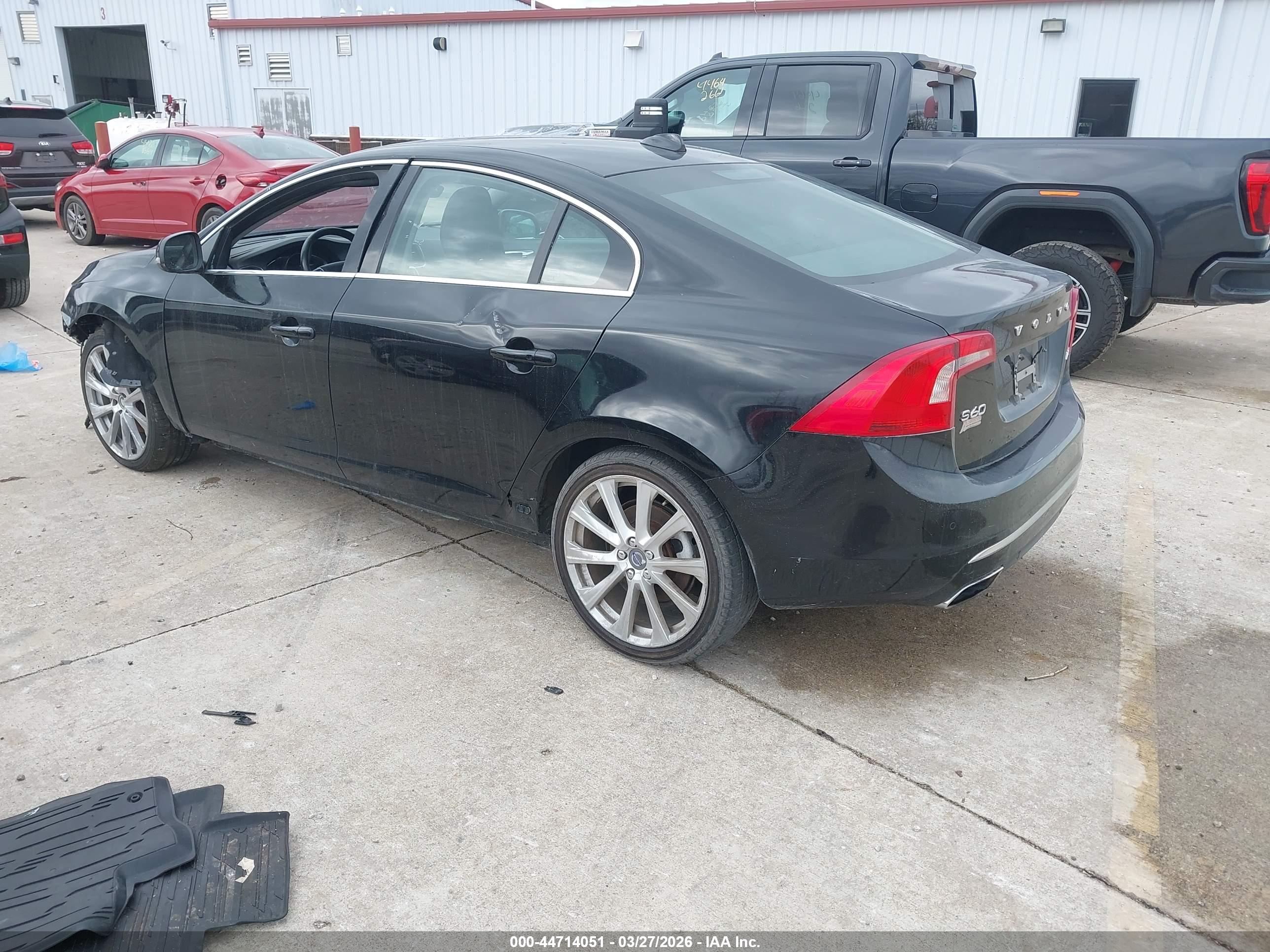 VOLVO S60 image 3