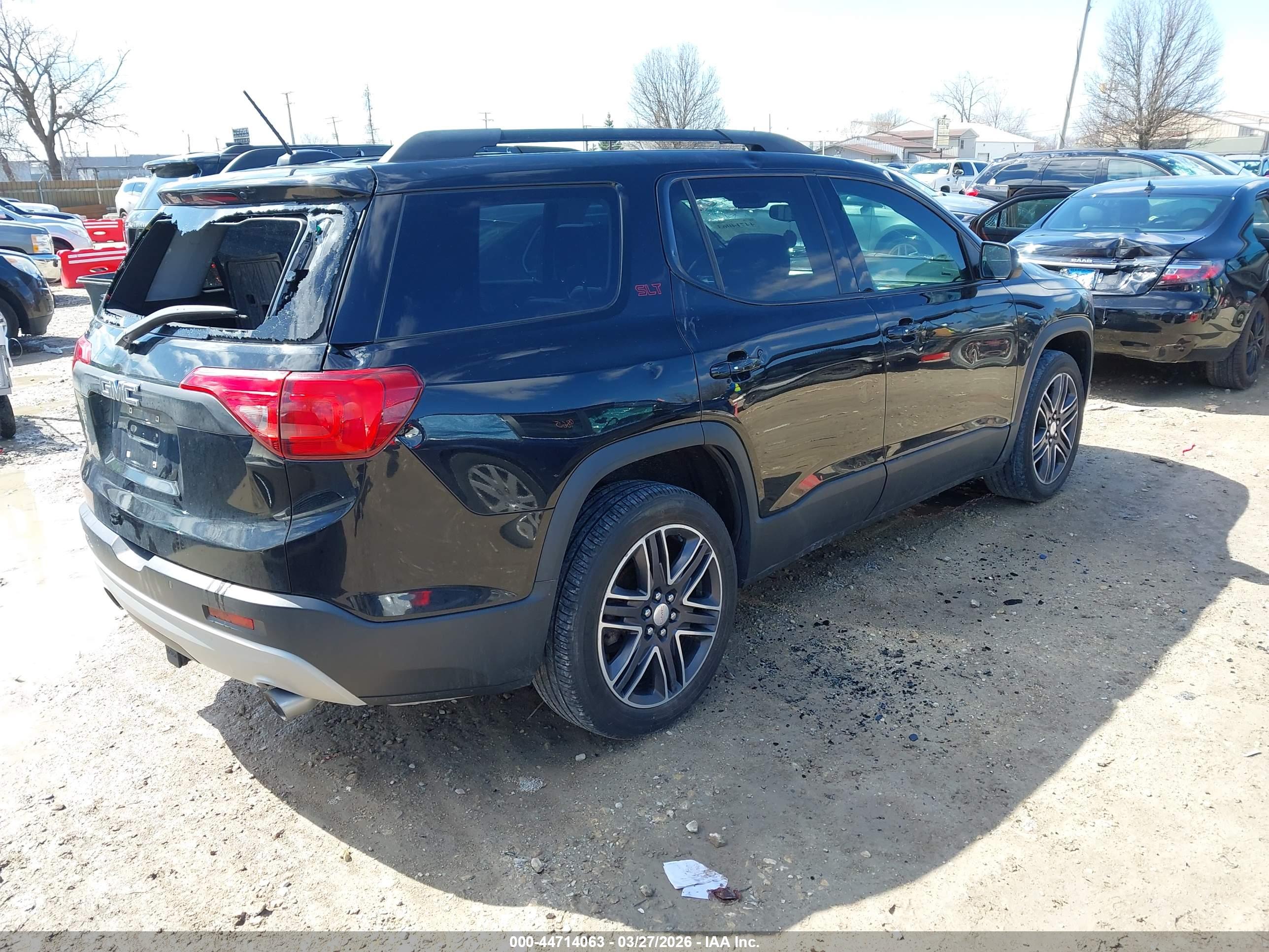 GMC ACADIA image 4