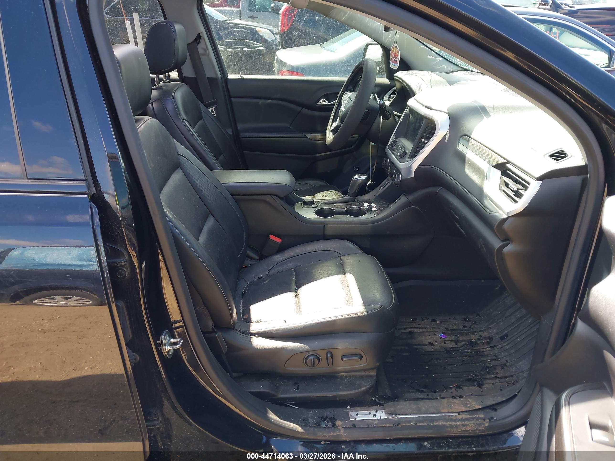 GMC ACADIA image 5