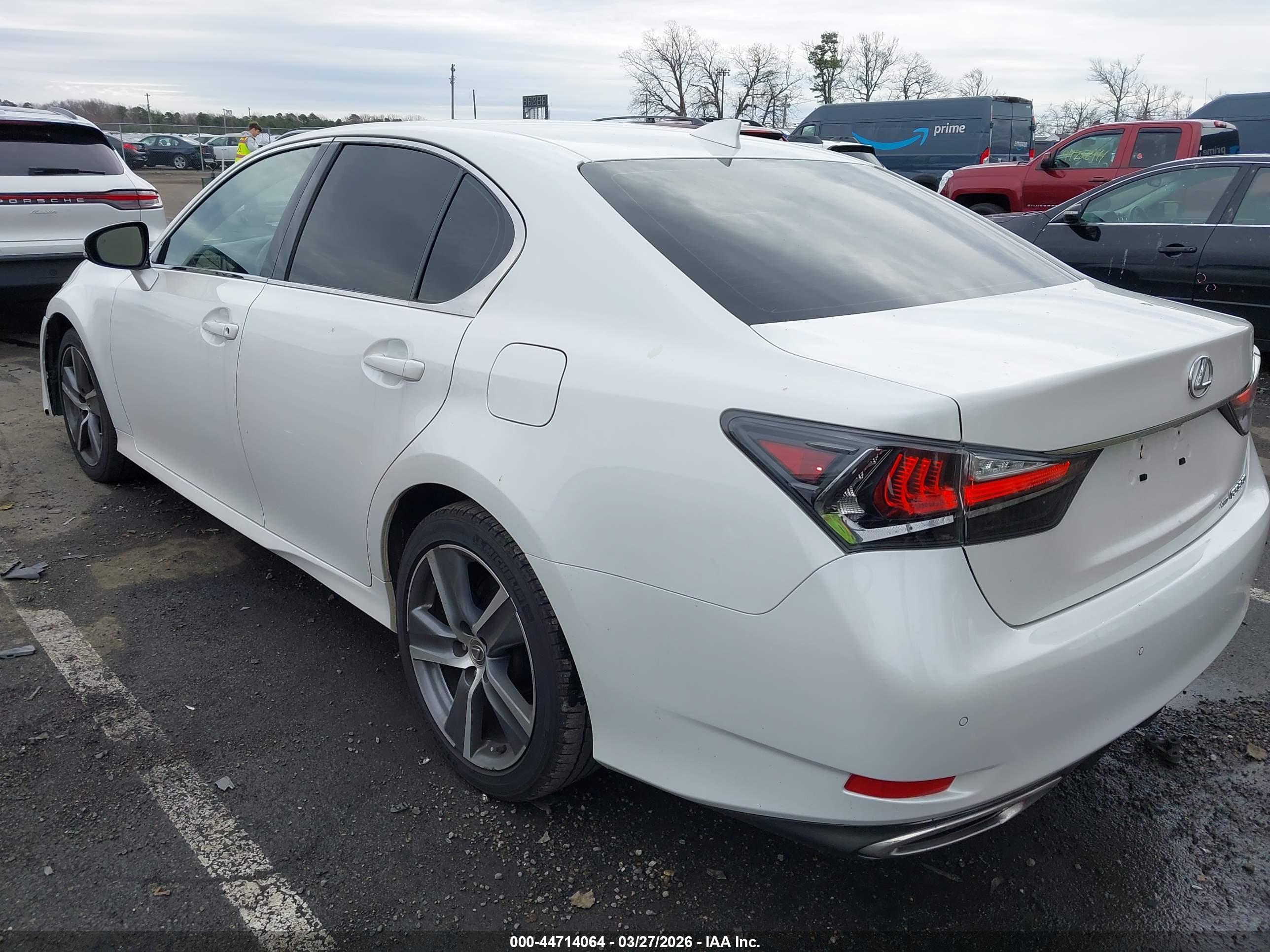 LEXUS GS image 3