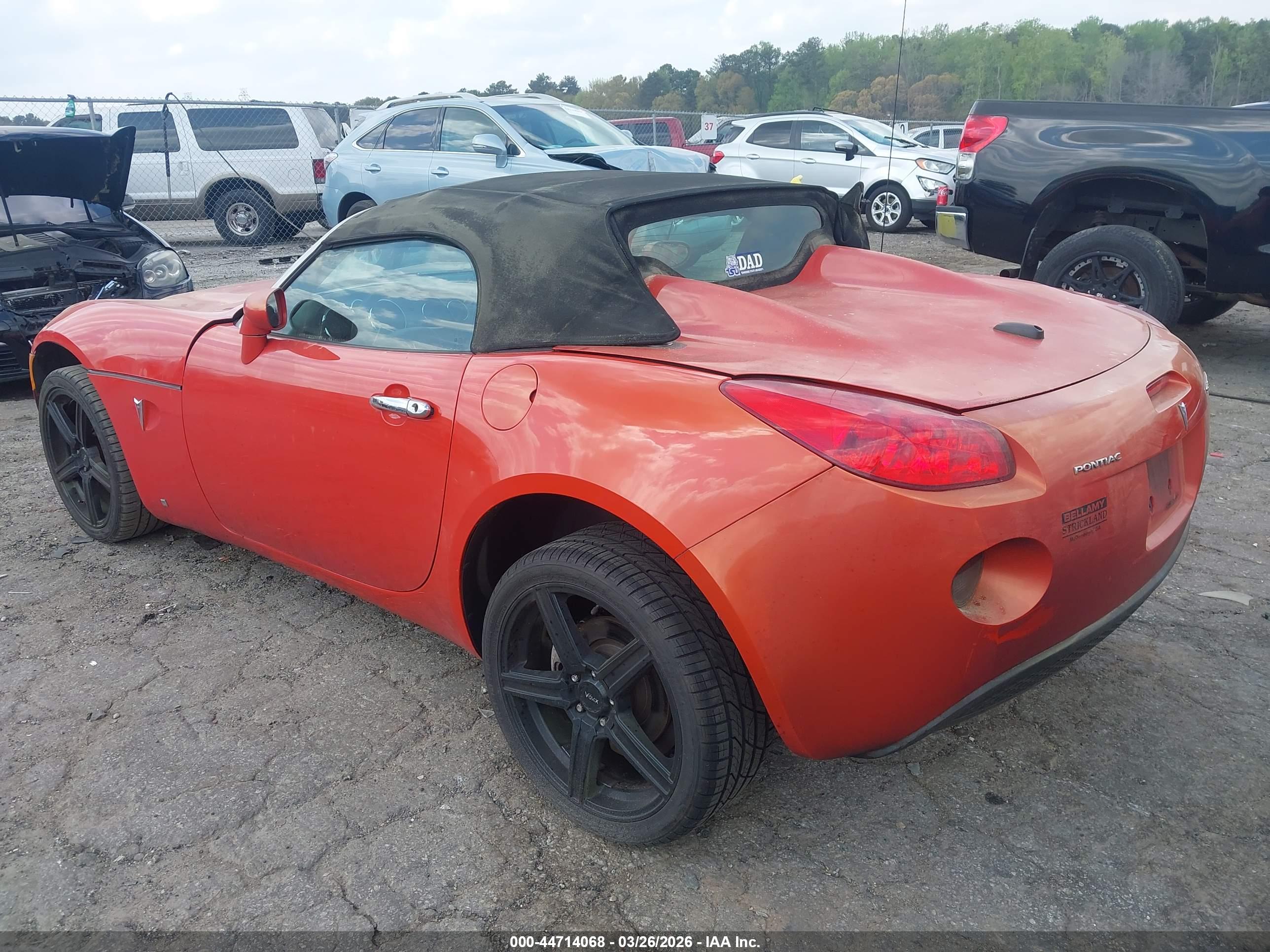 PONTIAC SOLSTICE image 3