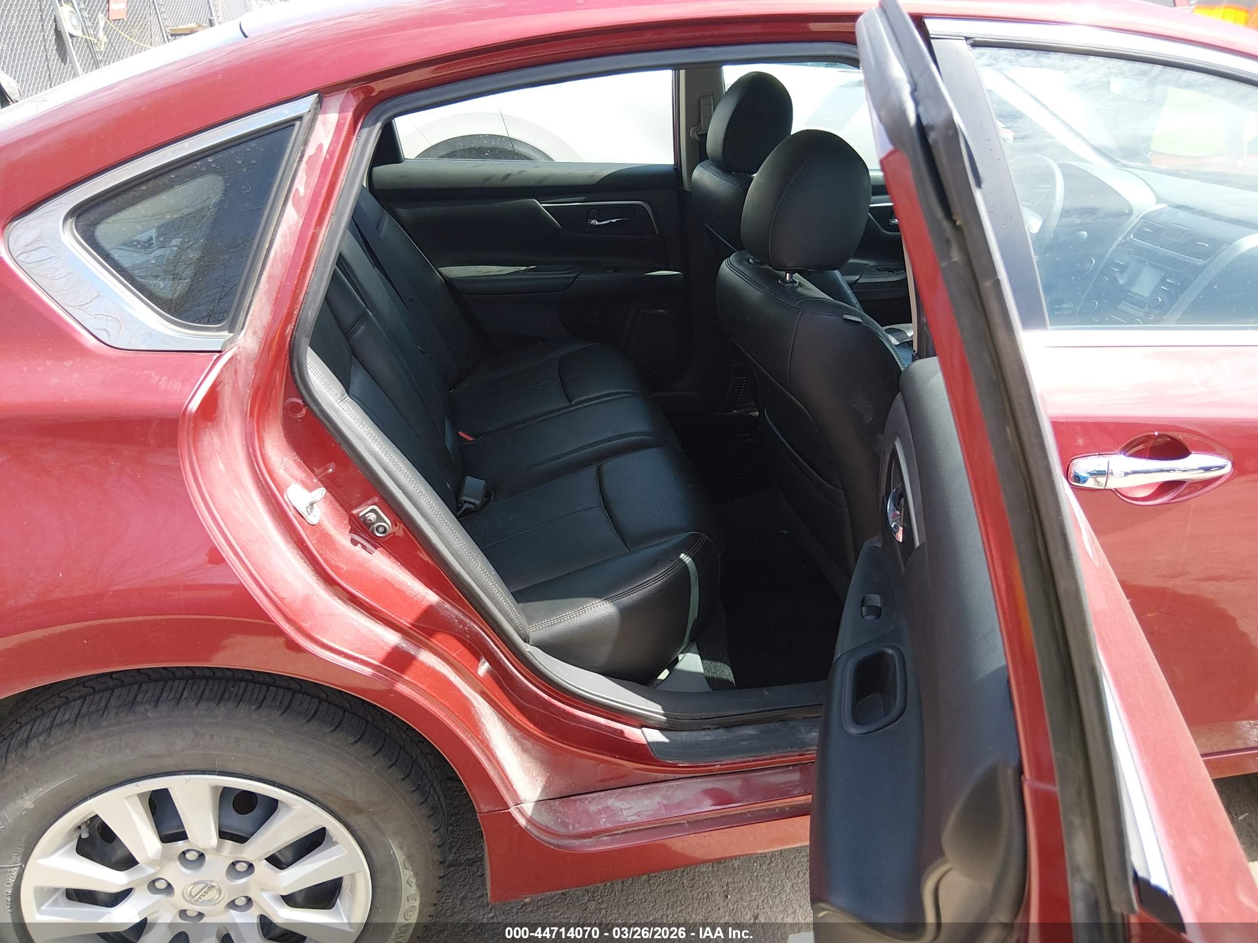 NISSAN ALTIMA image 8