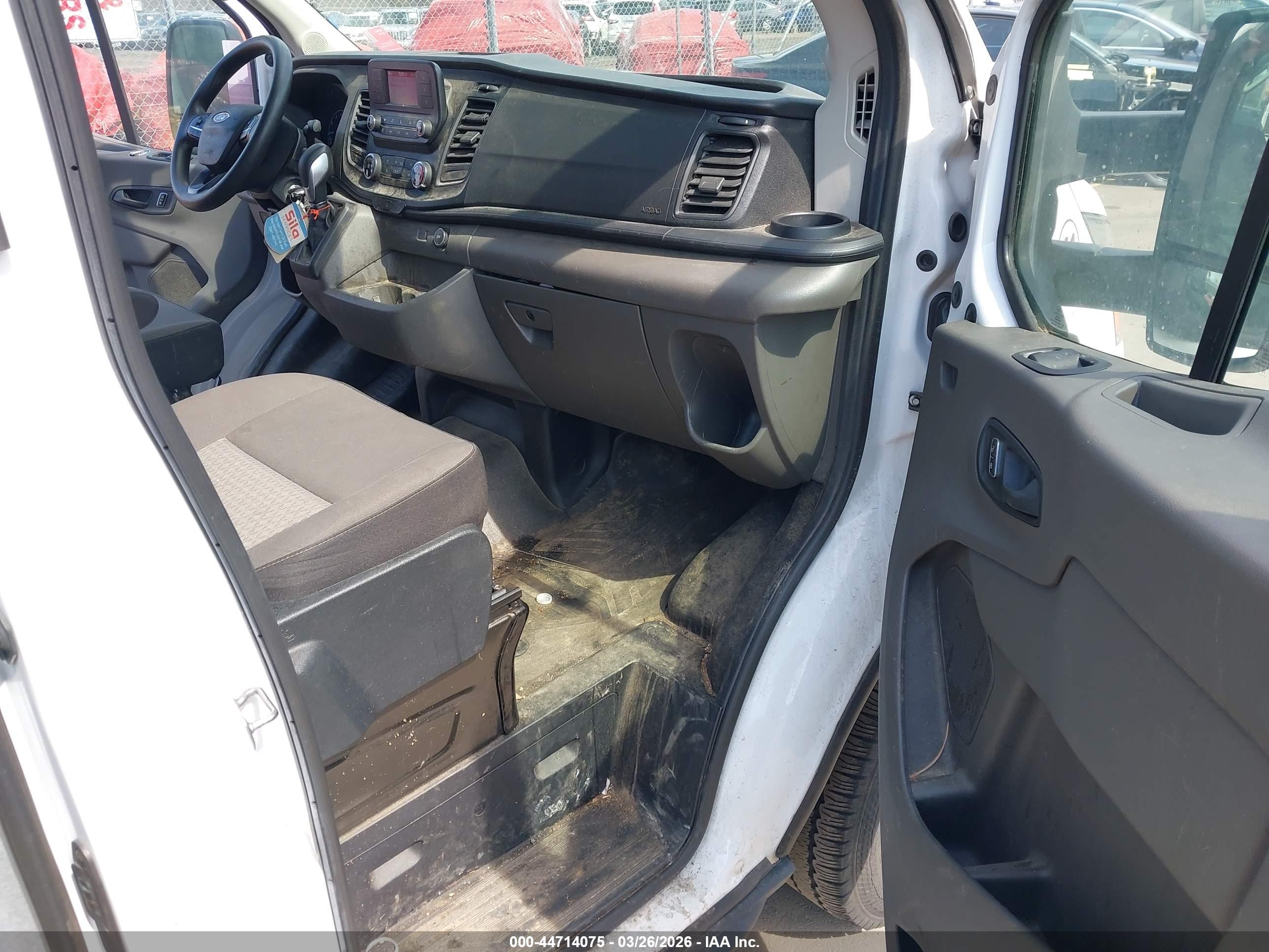 FORD TRANSIT-250 image 5