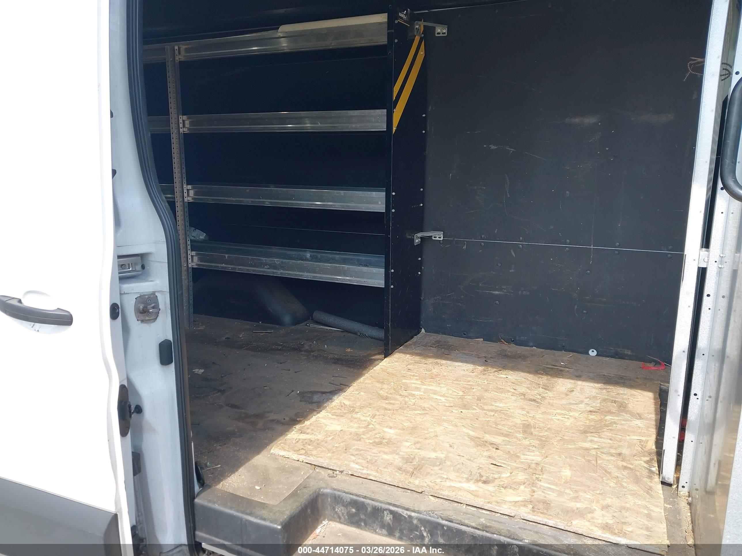 FORD TRANSIT-250 image 8