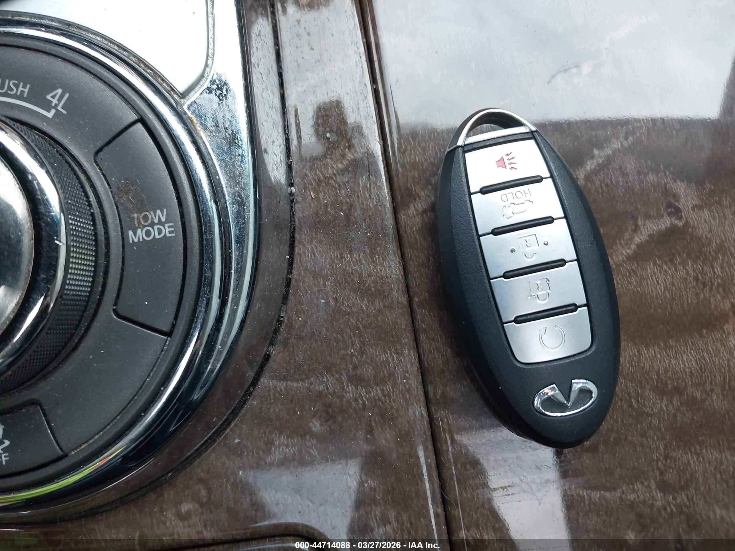 INFINITI QX80 image 11