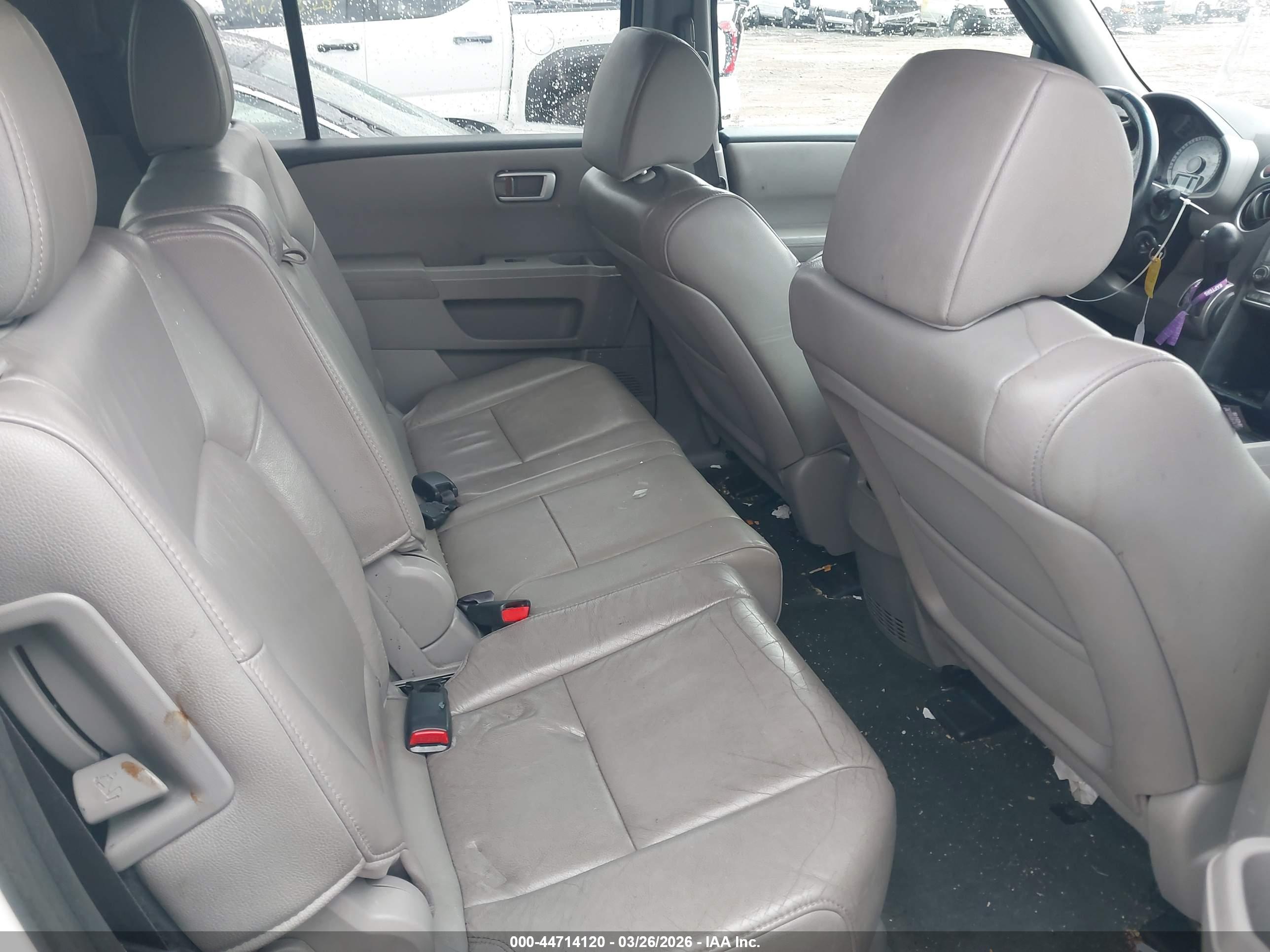 HONDA PILOT image 8