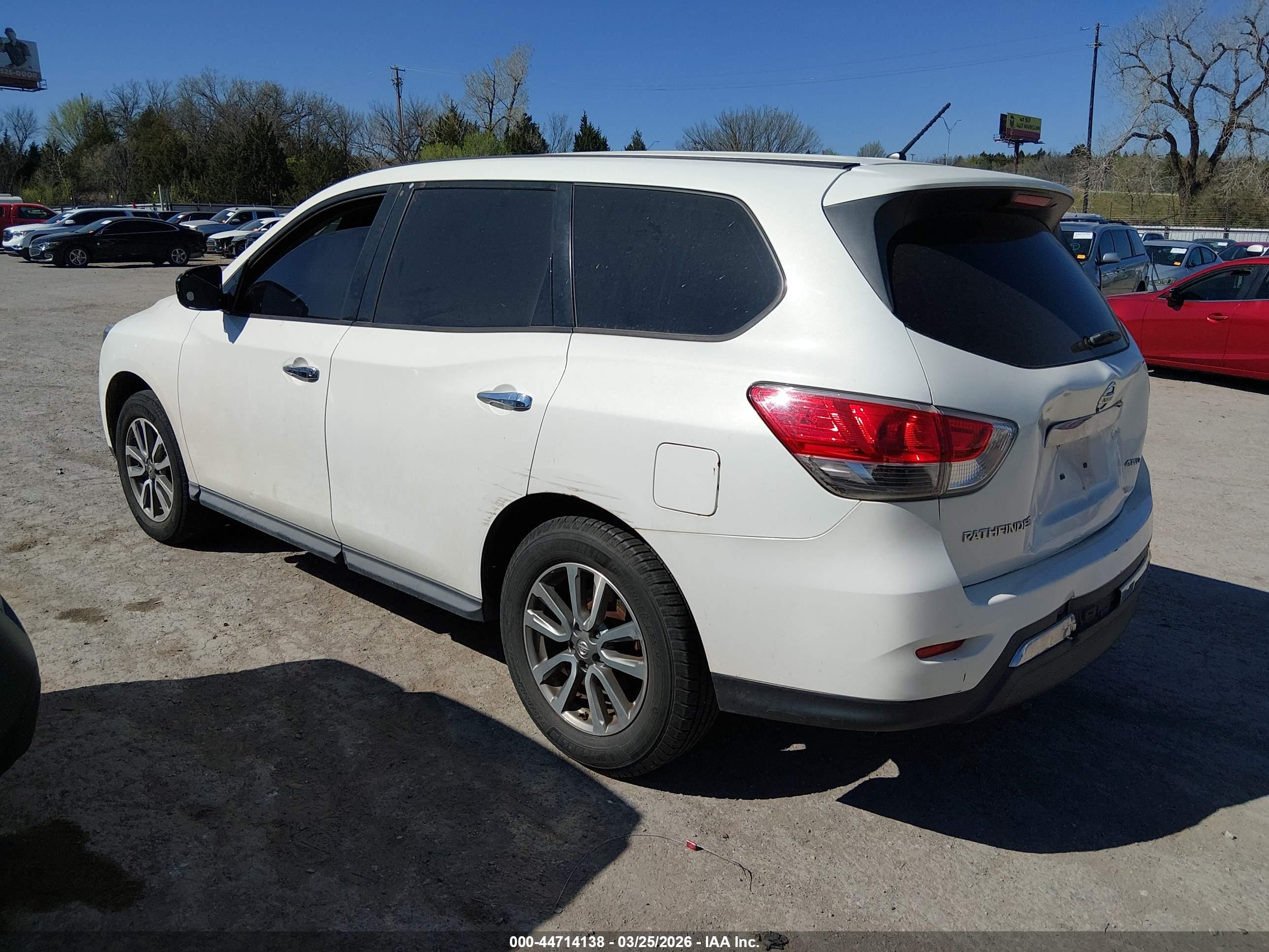 NISSAN PATHFINDER image 3