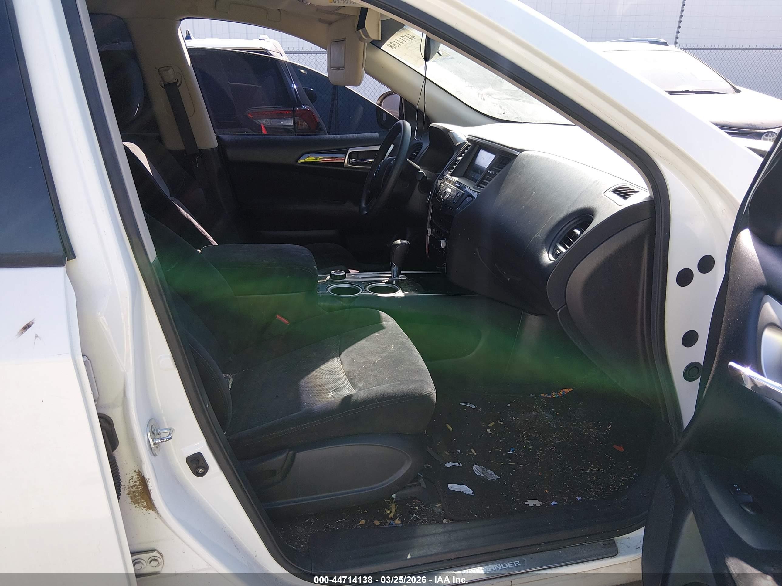 NISSAN PATHFINDER image 5