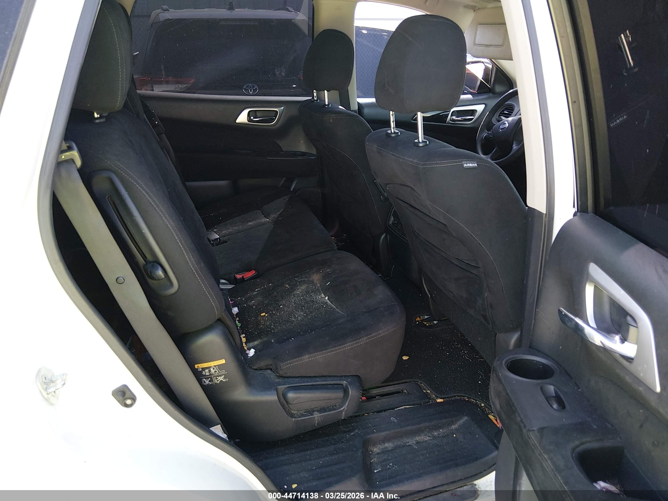 NISSAN PATHFINDER image 8