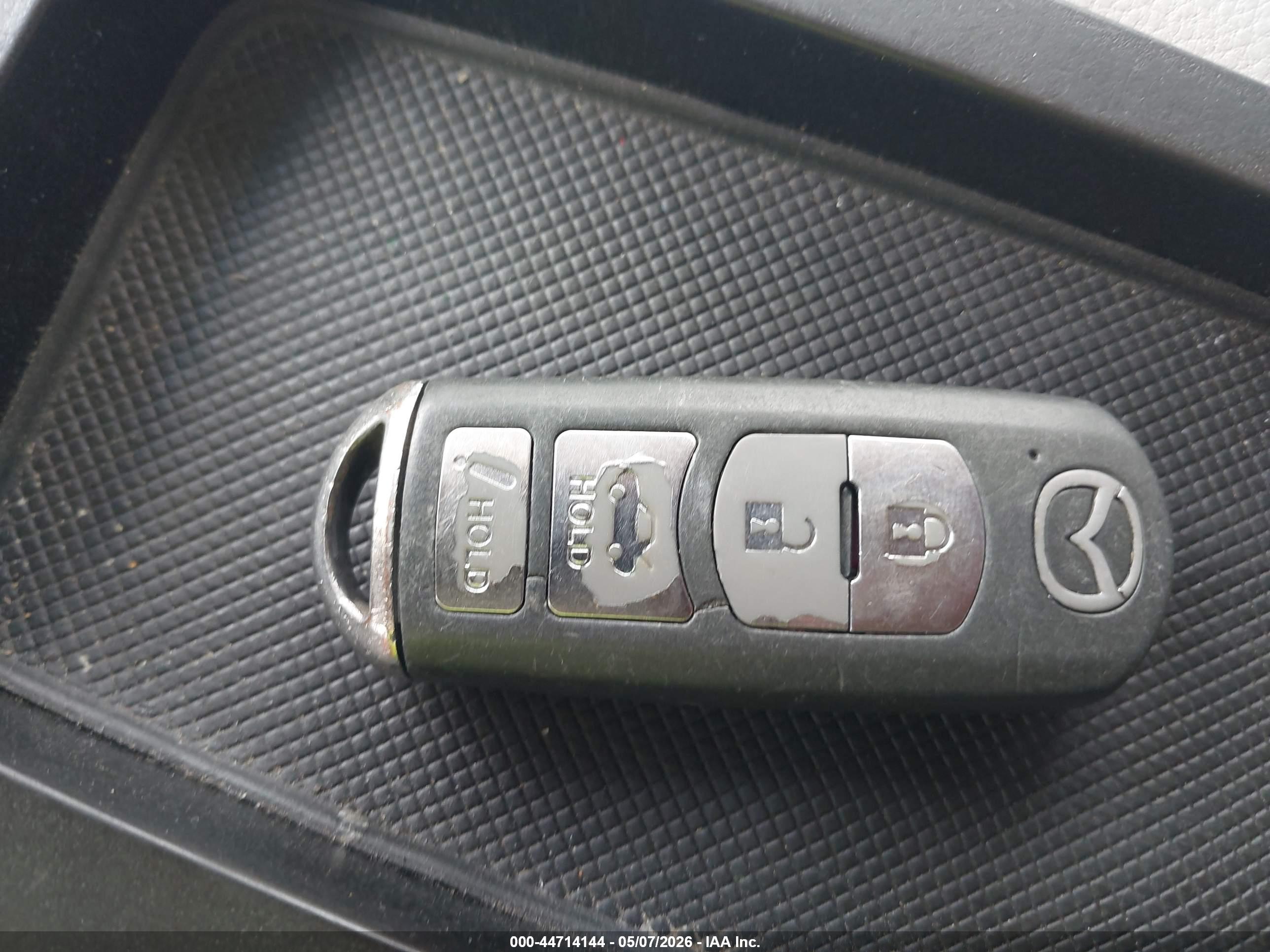 MAZDA MAZDA3 image 11
