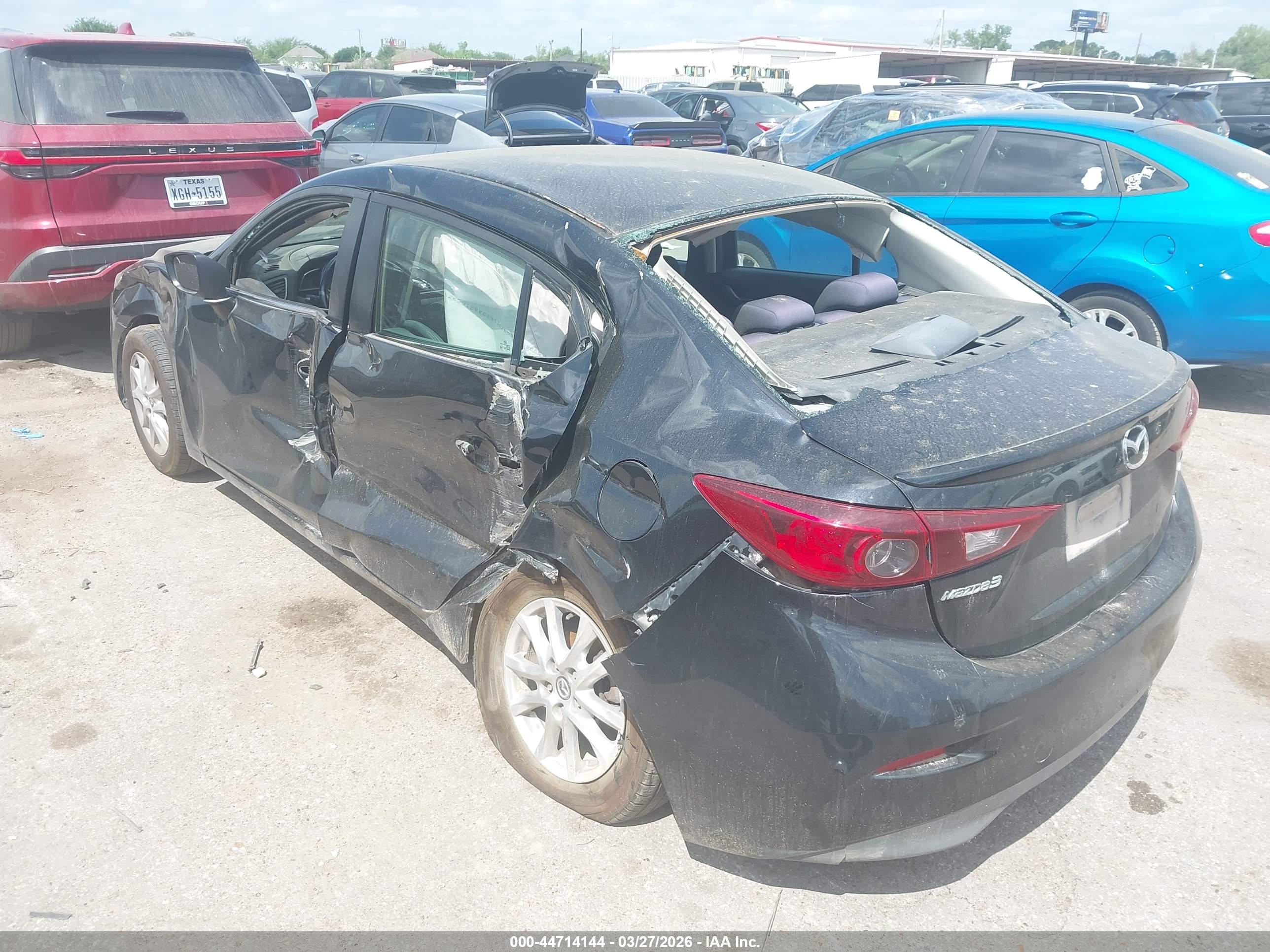 MAZDA MAZDA3 image 3