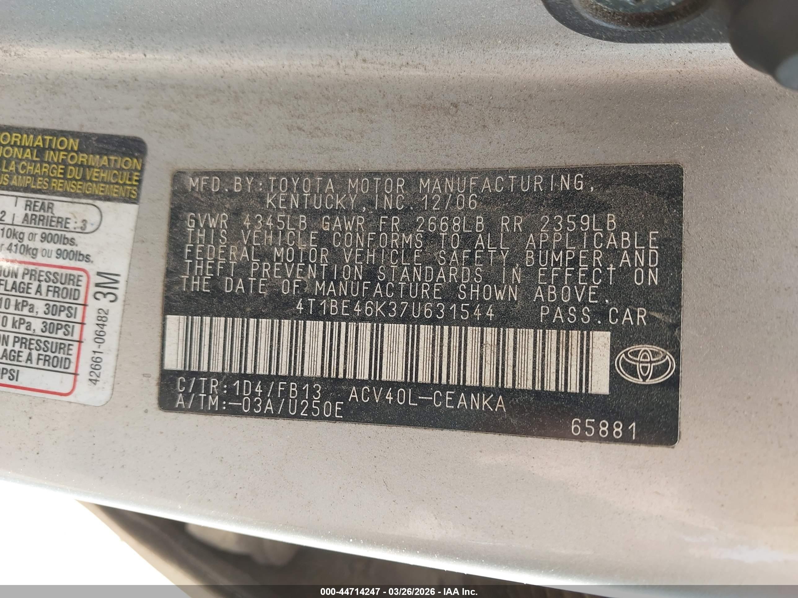TOYOTA CAMRY image 9