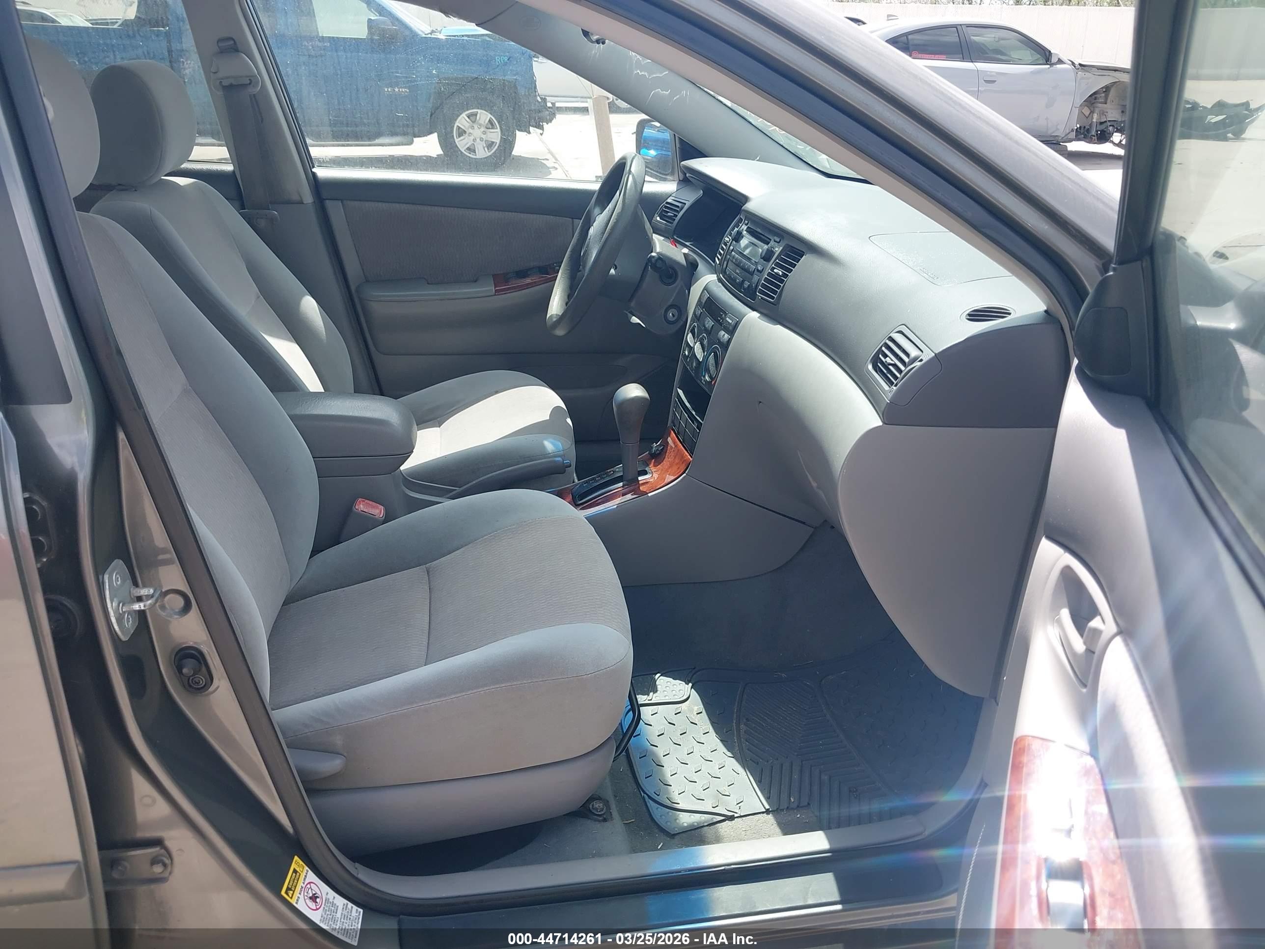 TOYOTA COROLLA image 5