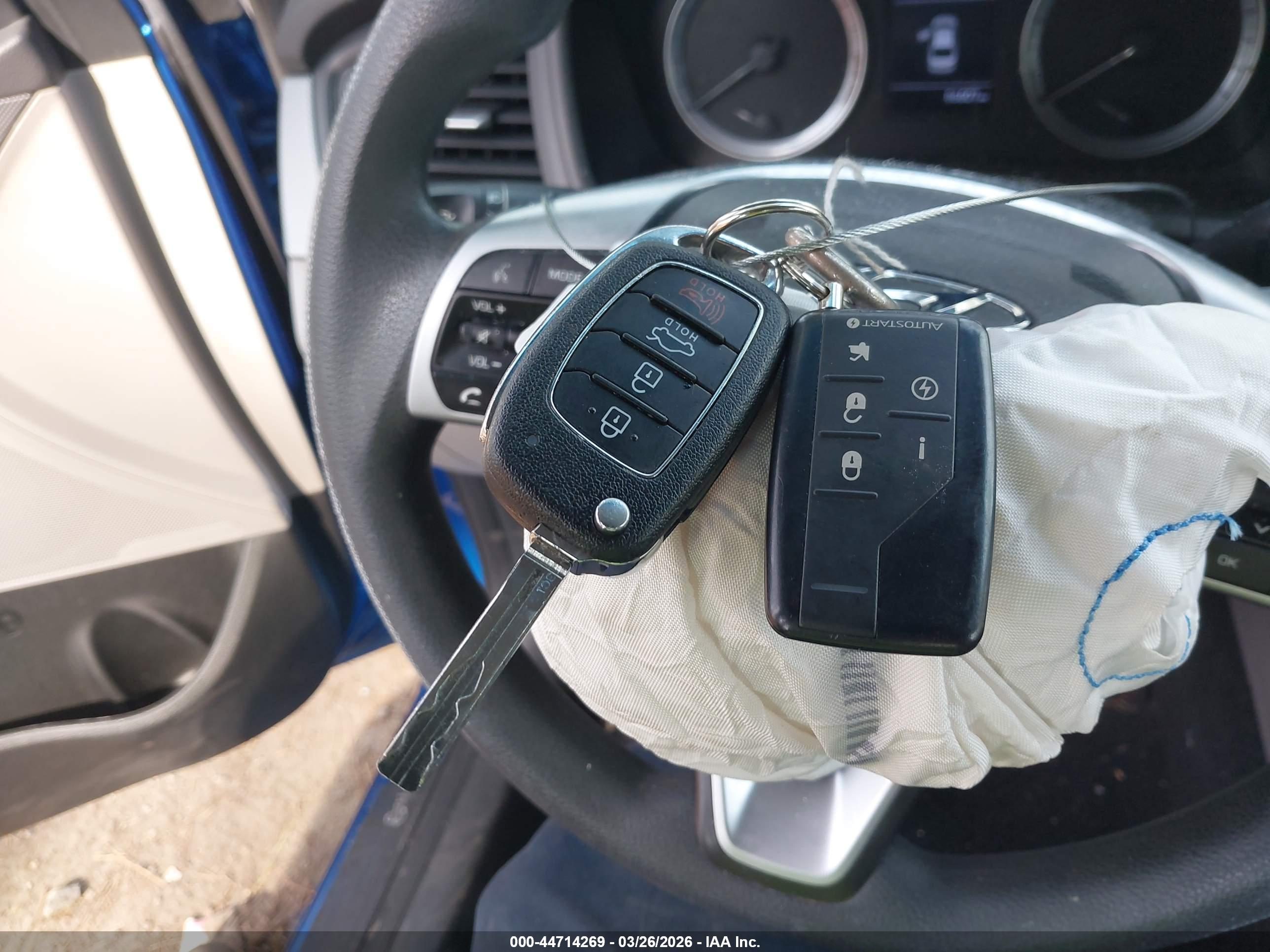 HYUNDAI SONATA image 11