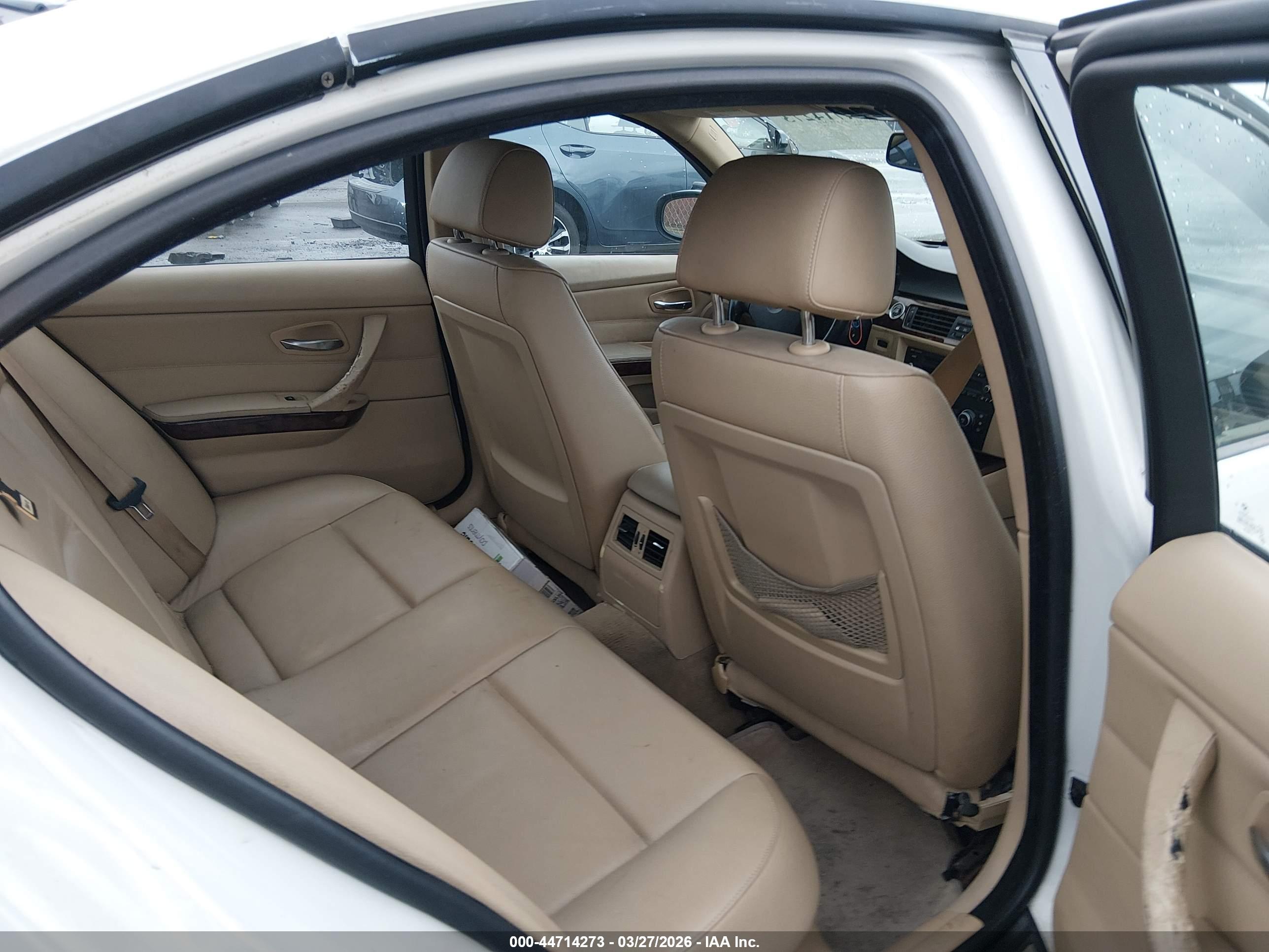 BMW 328I image 8