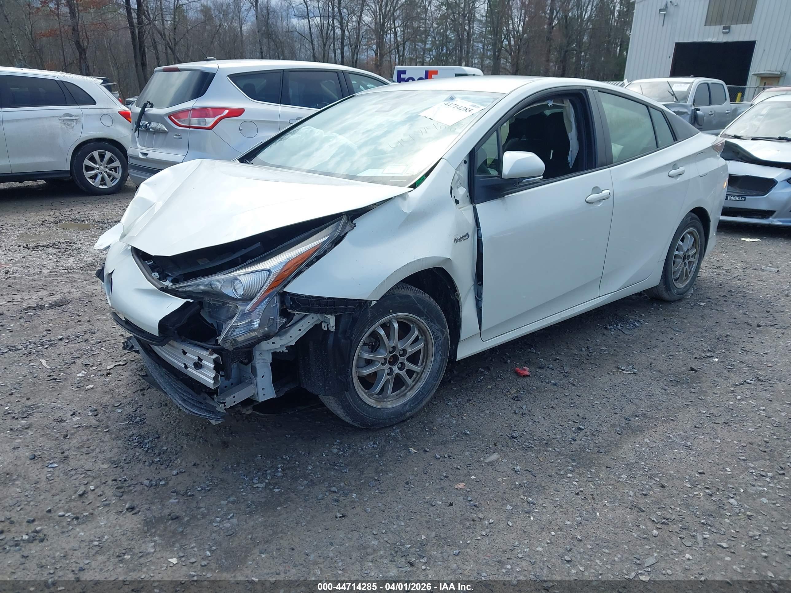 TOYOTA PRIUS image 2