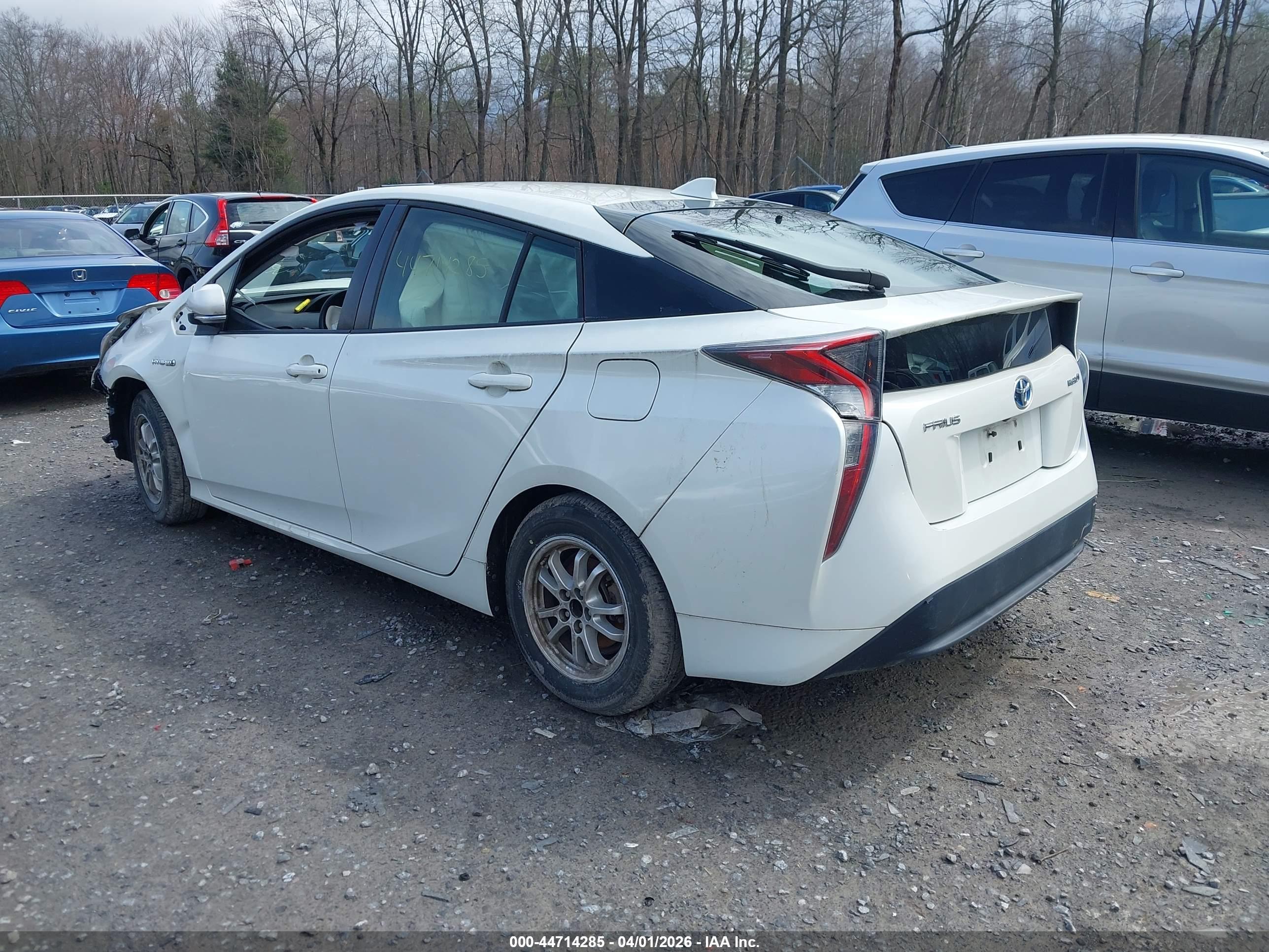 TOYOTA PRIUS image 3