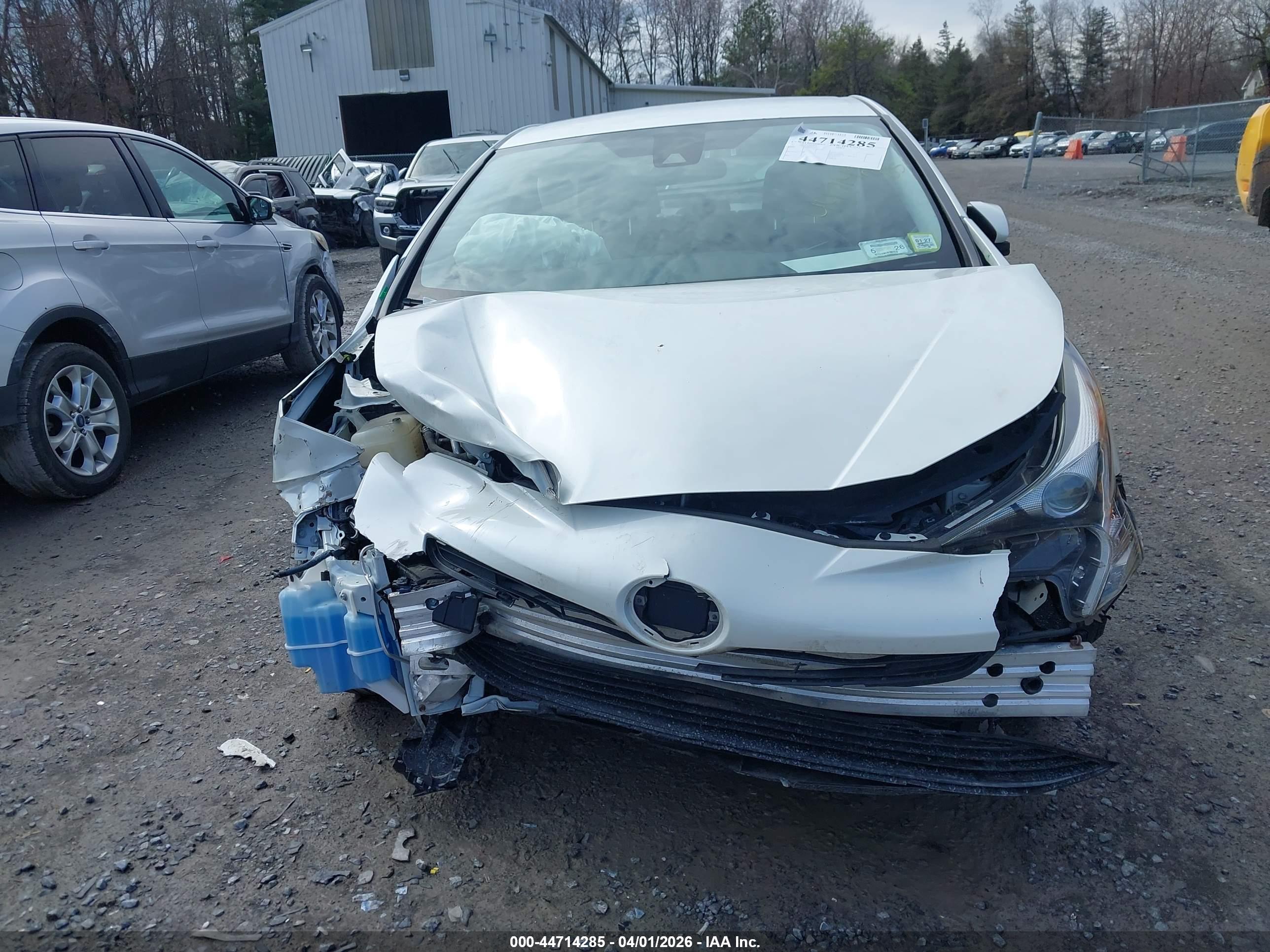 TOYOTA PRIUS image 6