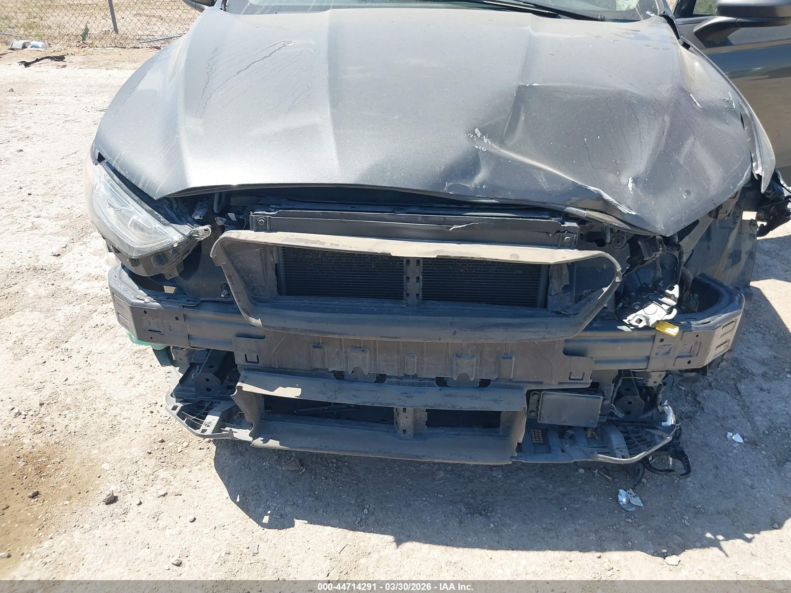 FORD FUSION image 6
