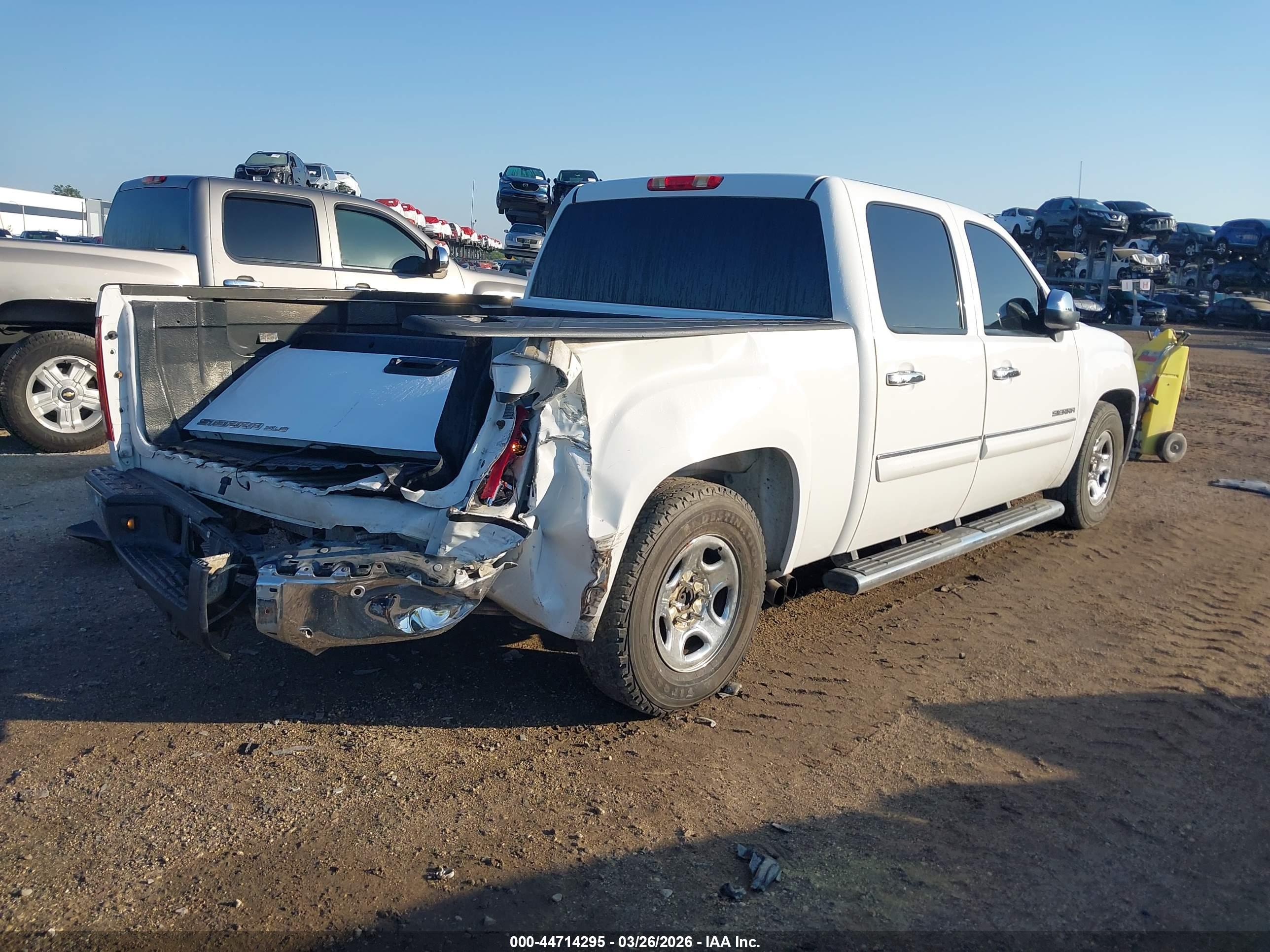 GMC SIERRA image 4
