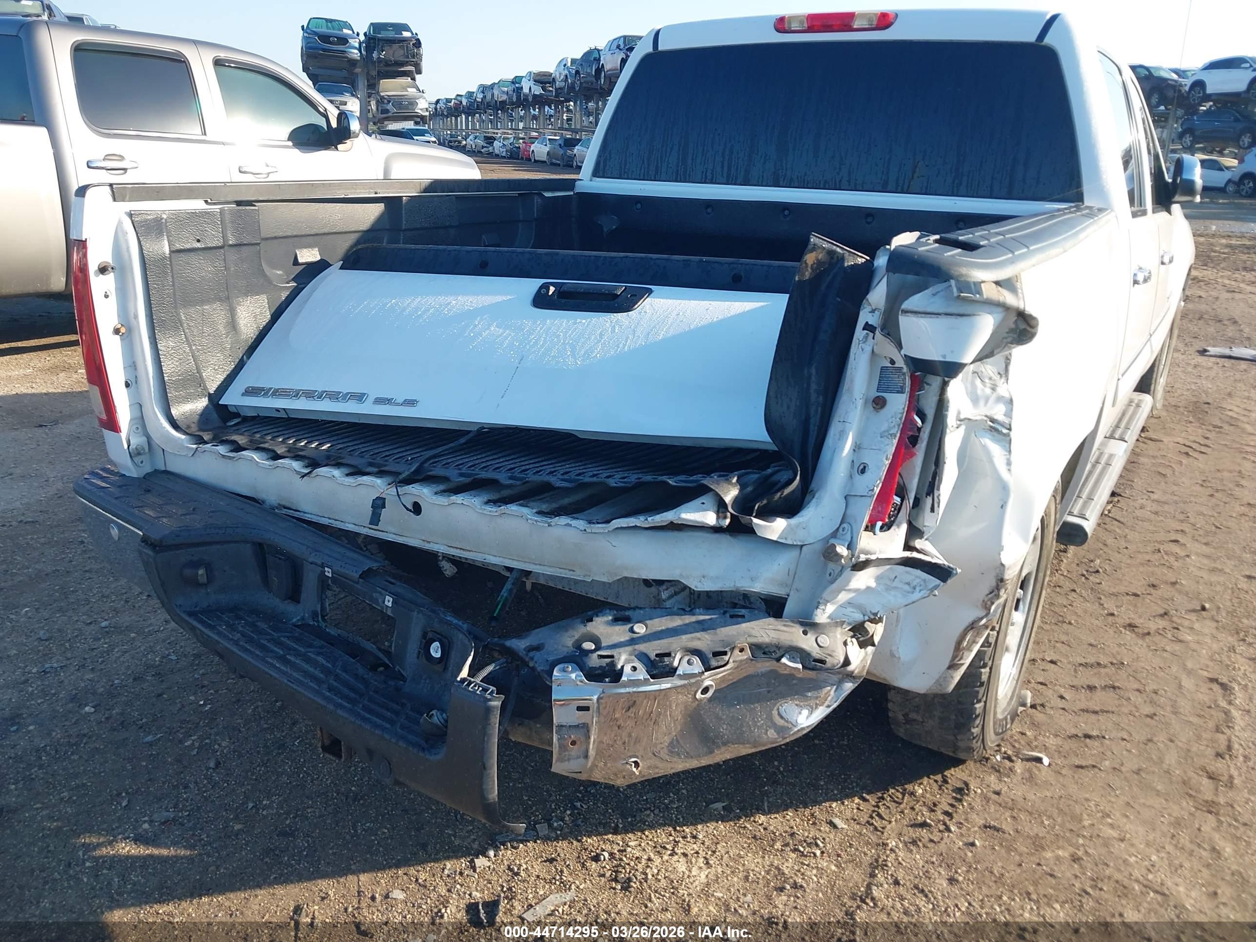 GMC SIERRA image 6