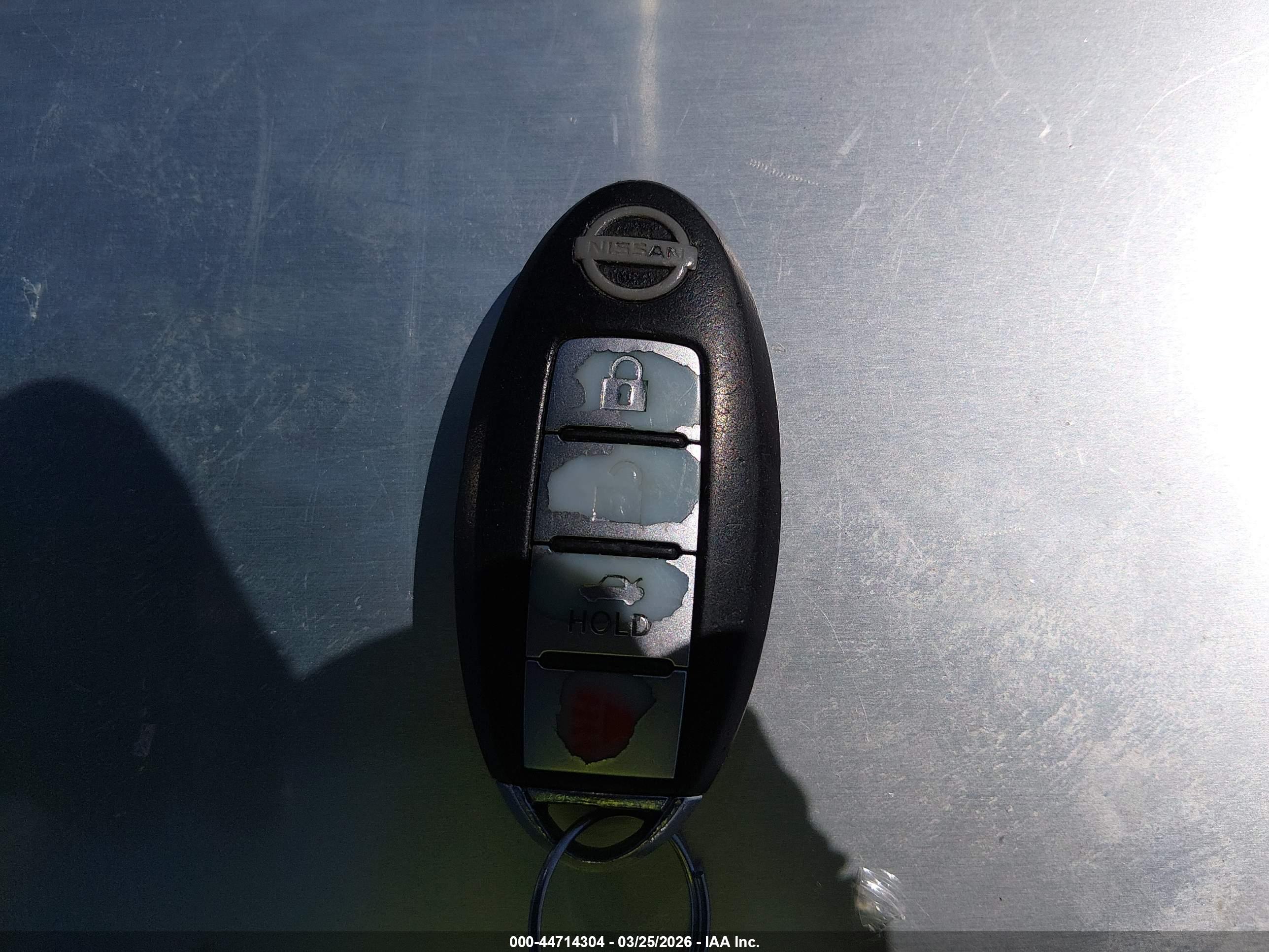 NISSAN MAXIMA image 11