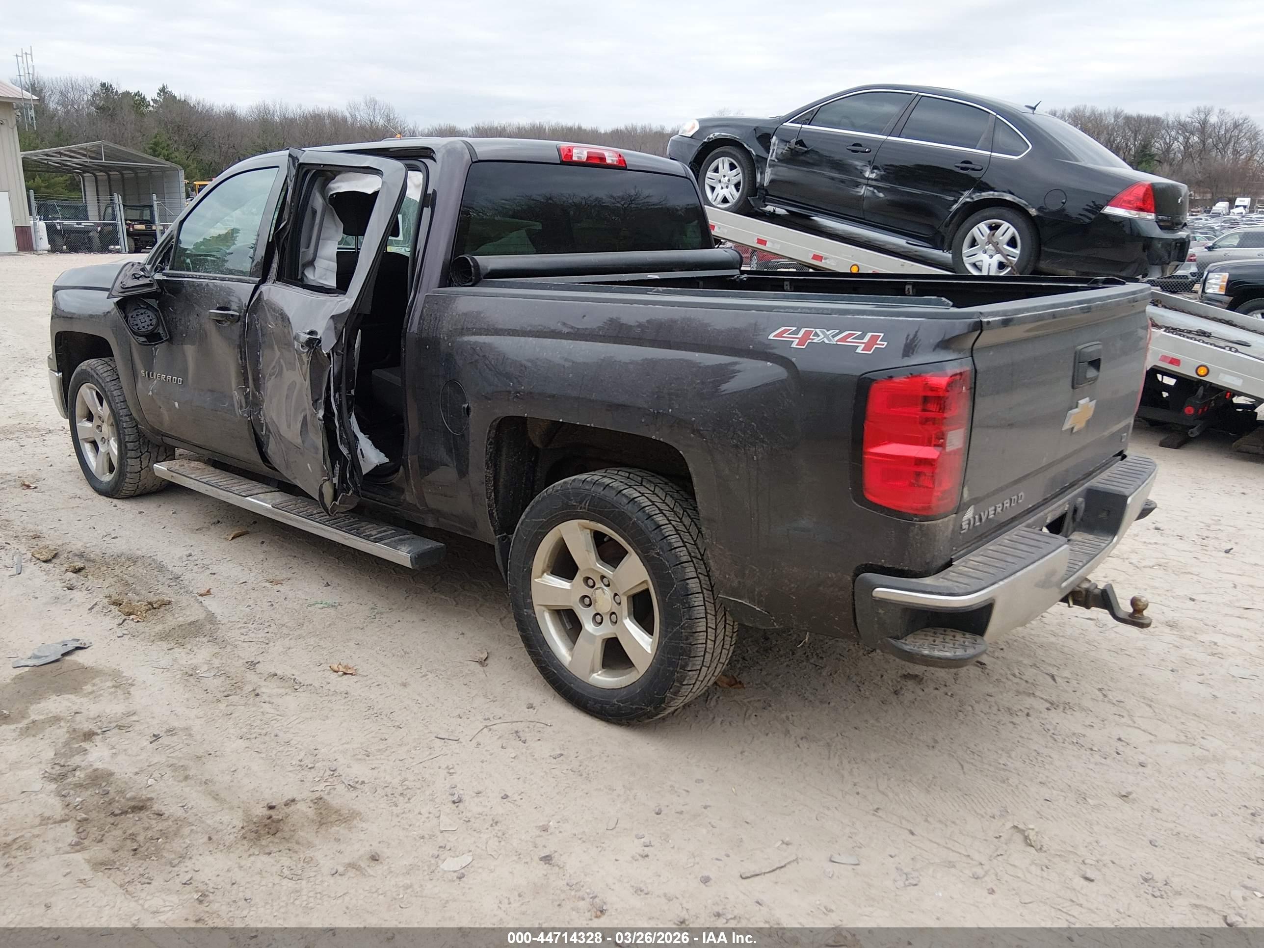 CHEVROLET SILVERADO image 3